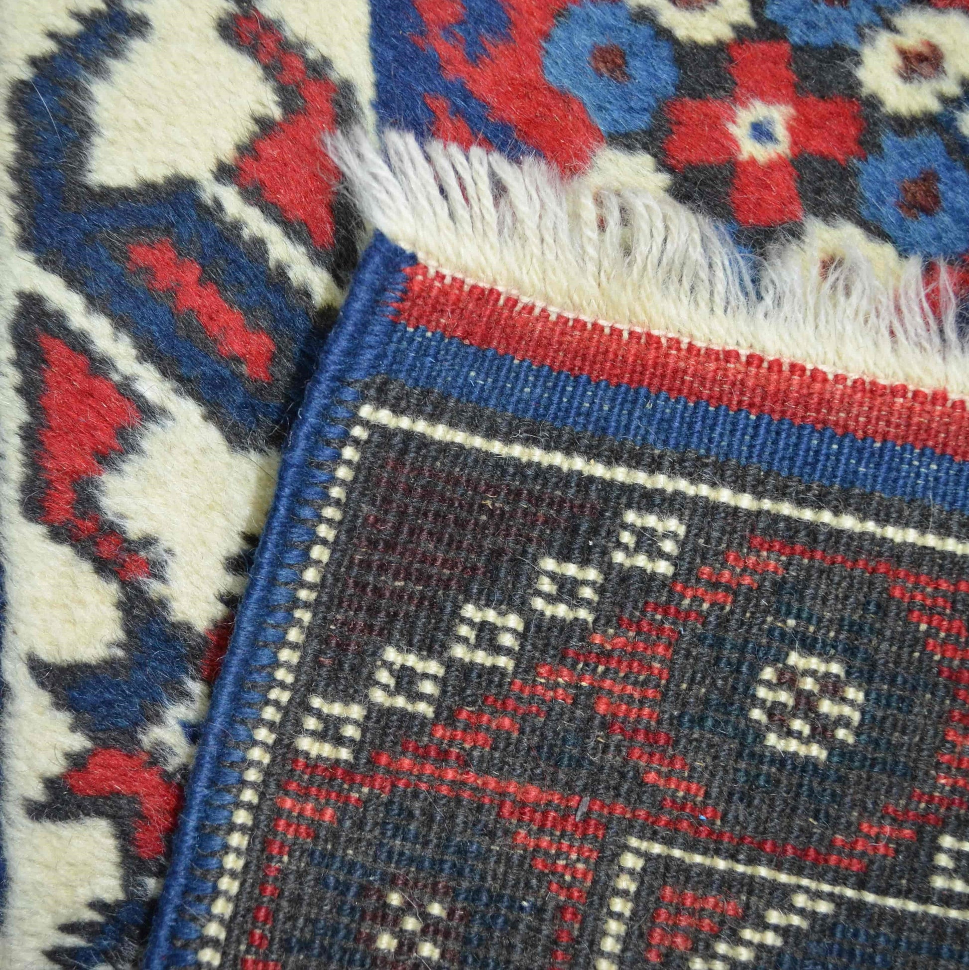 El Dokuma Döşemealtı Halısı