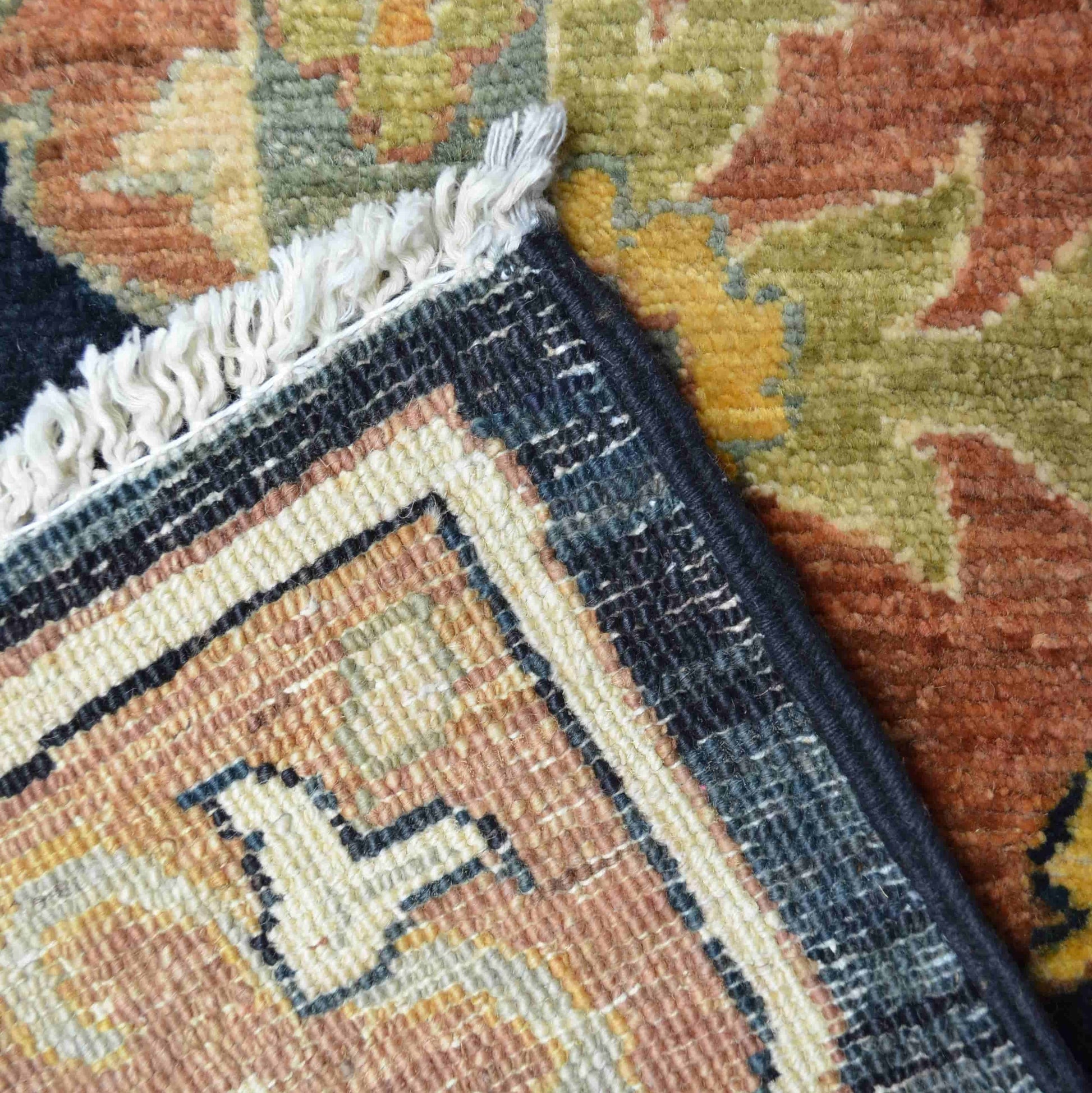 El Dokuma Uşak Ziegler Halısı