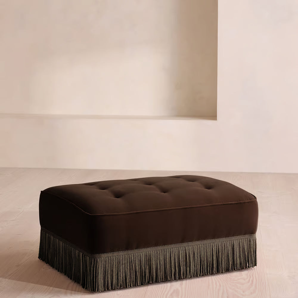 Elena Püskülü Puf