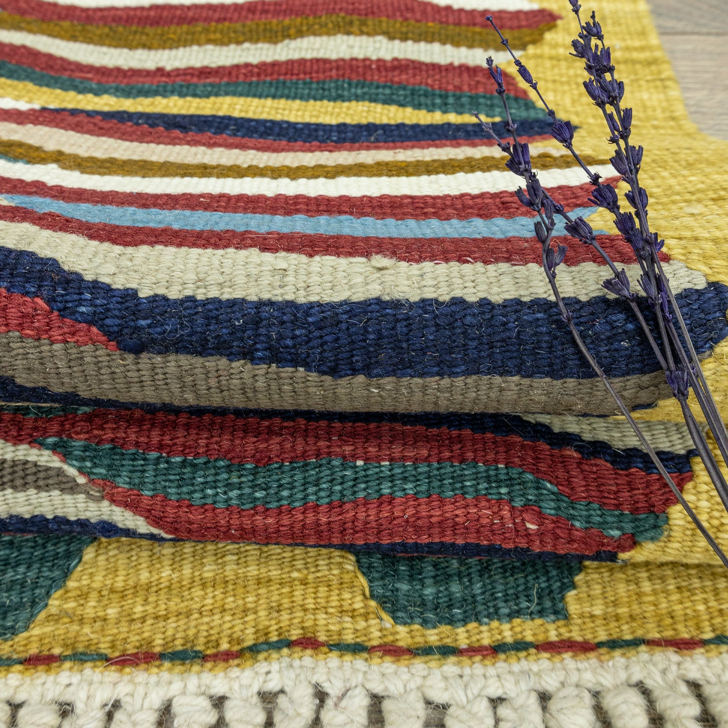 Erguvan Renkli El Dokuma Kilim 119x177 Cm