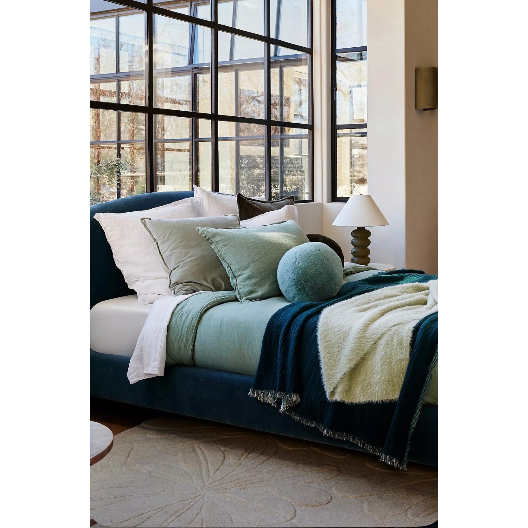 Evara Kadife Karyola