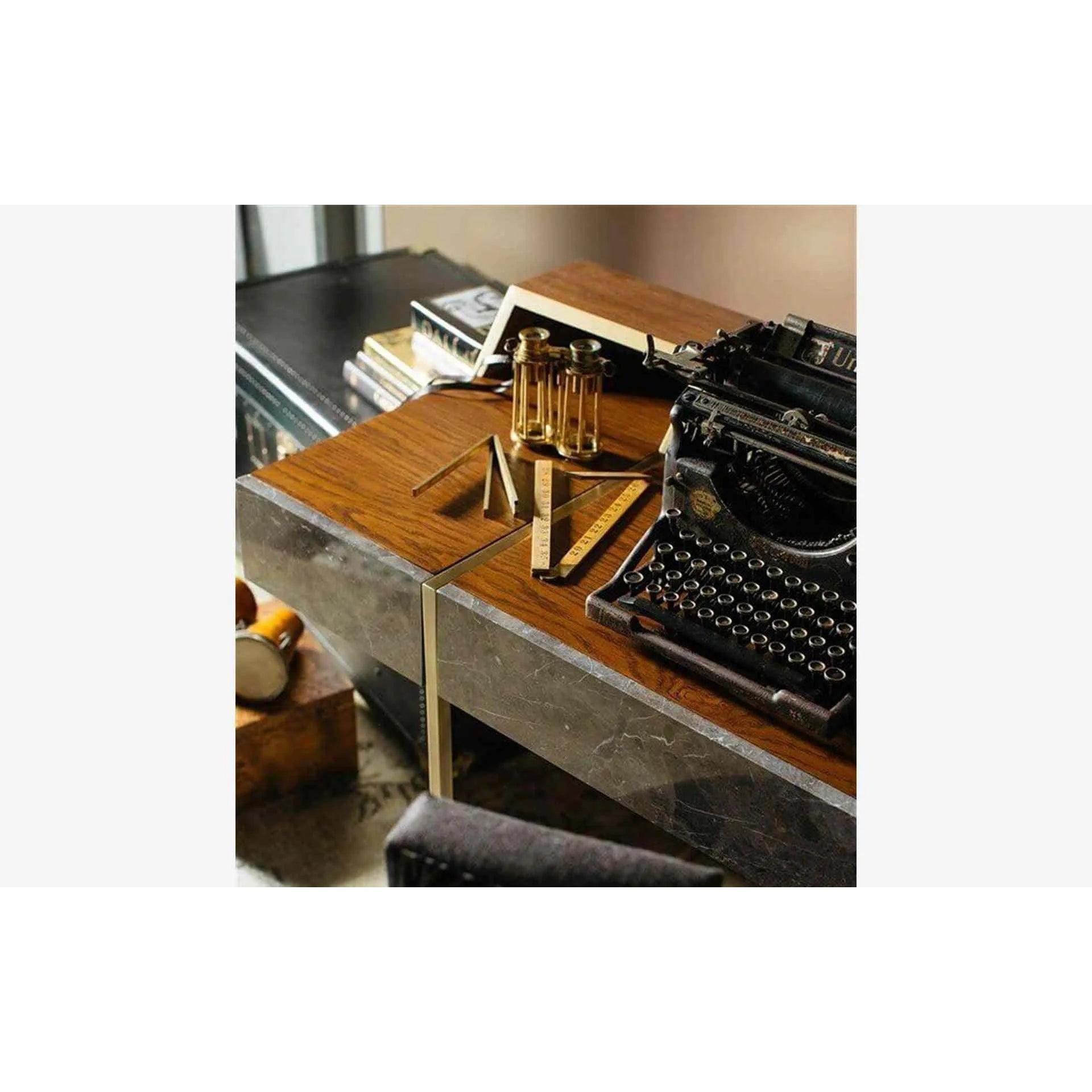 Famed Çalışma Masası