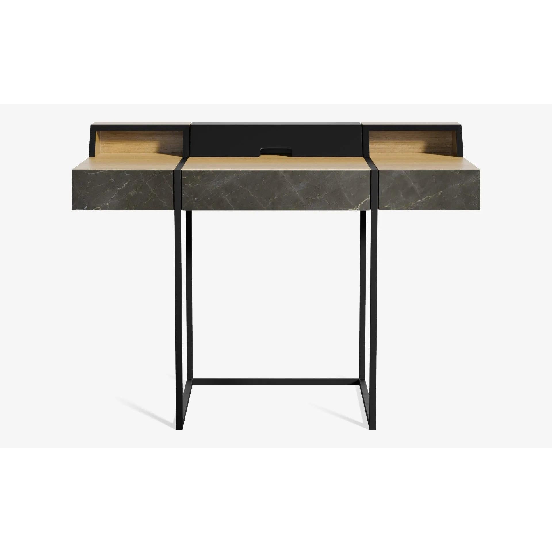 Famed Çalışma Masası