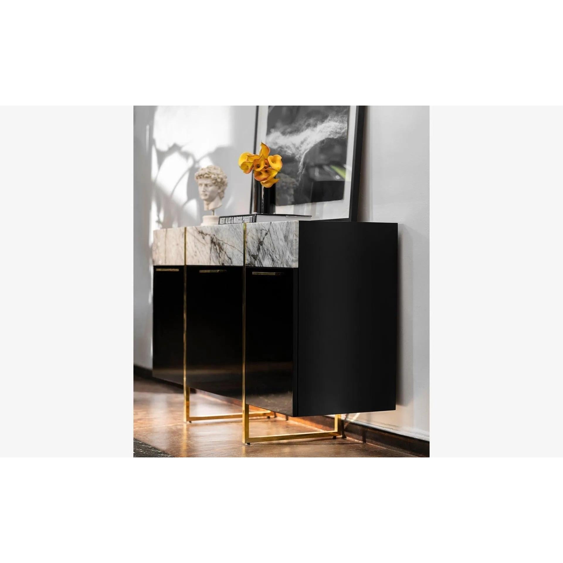 Famed Konsol No:3 Carrara White (Teşhir)