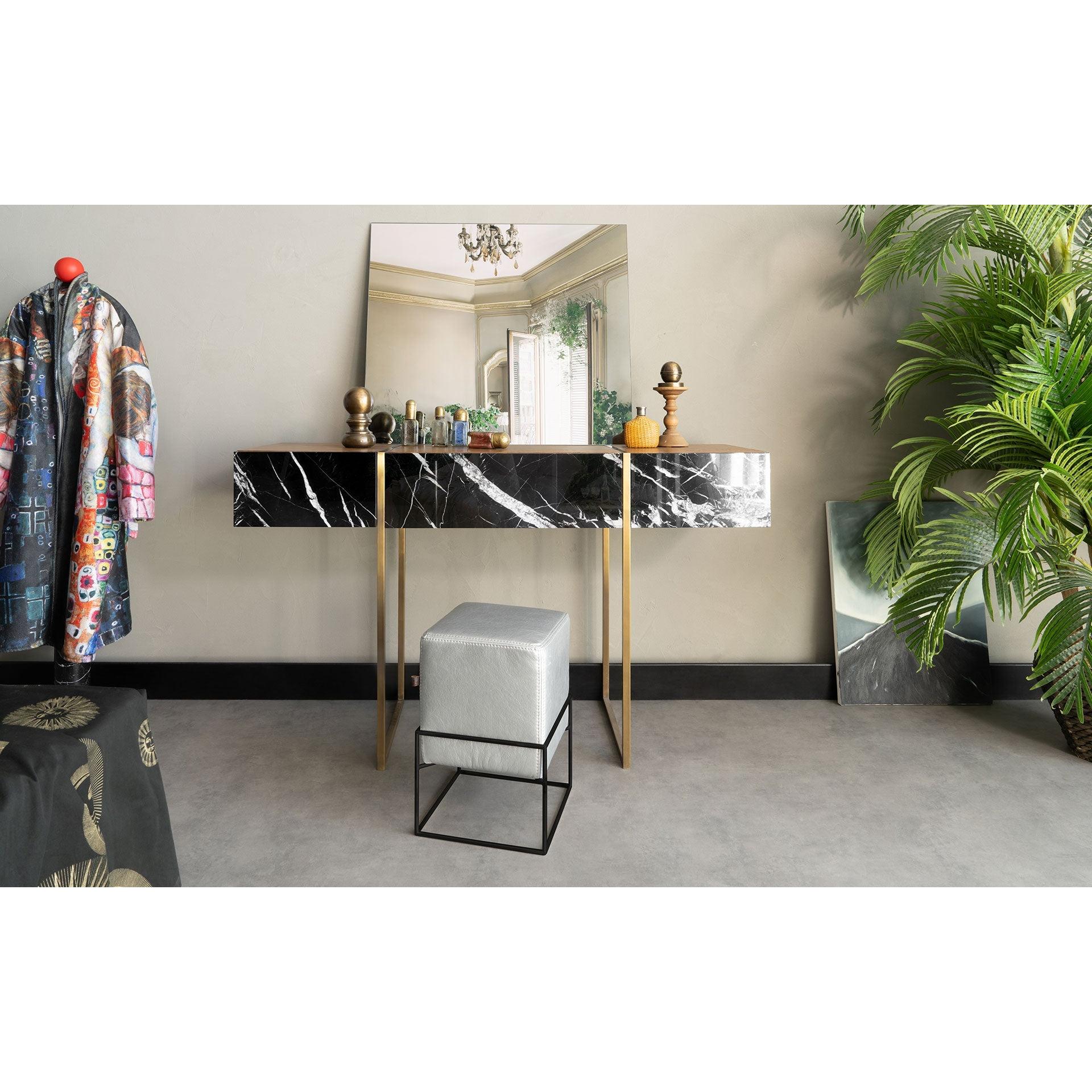 Famed Makyaj Masası