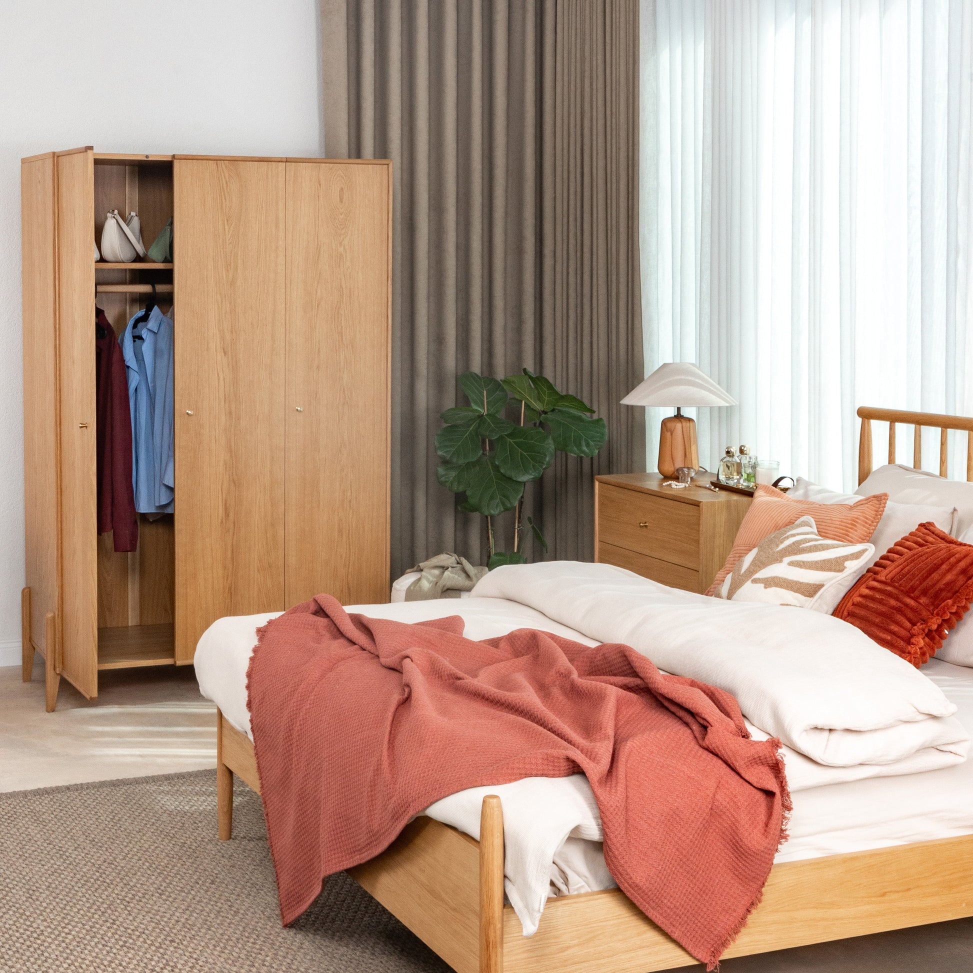 Fil Gardrop 3 Kapaklı