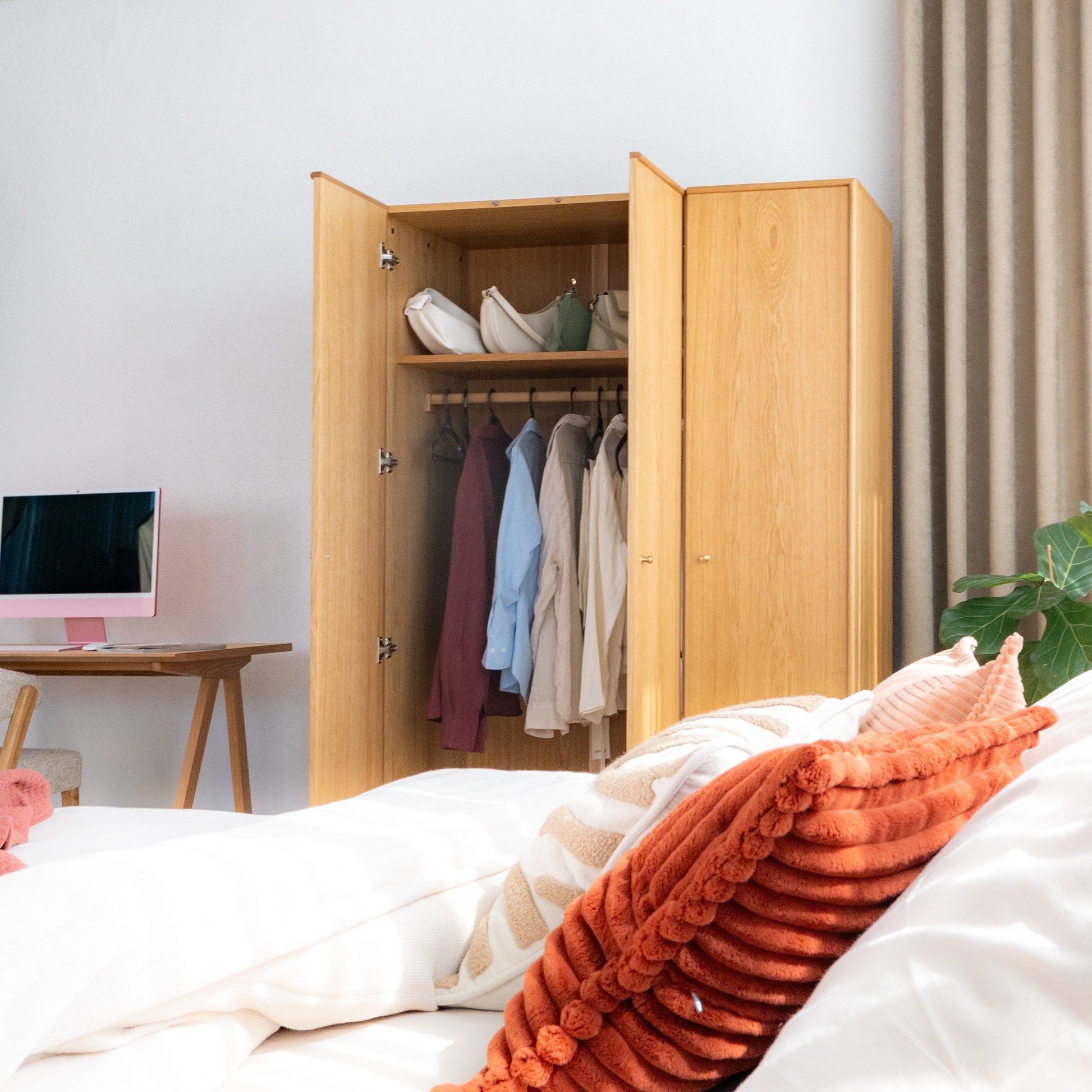 Fil Gardrop 3 Kapaklı