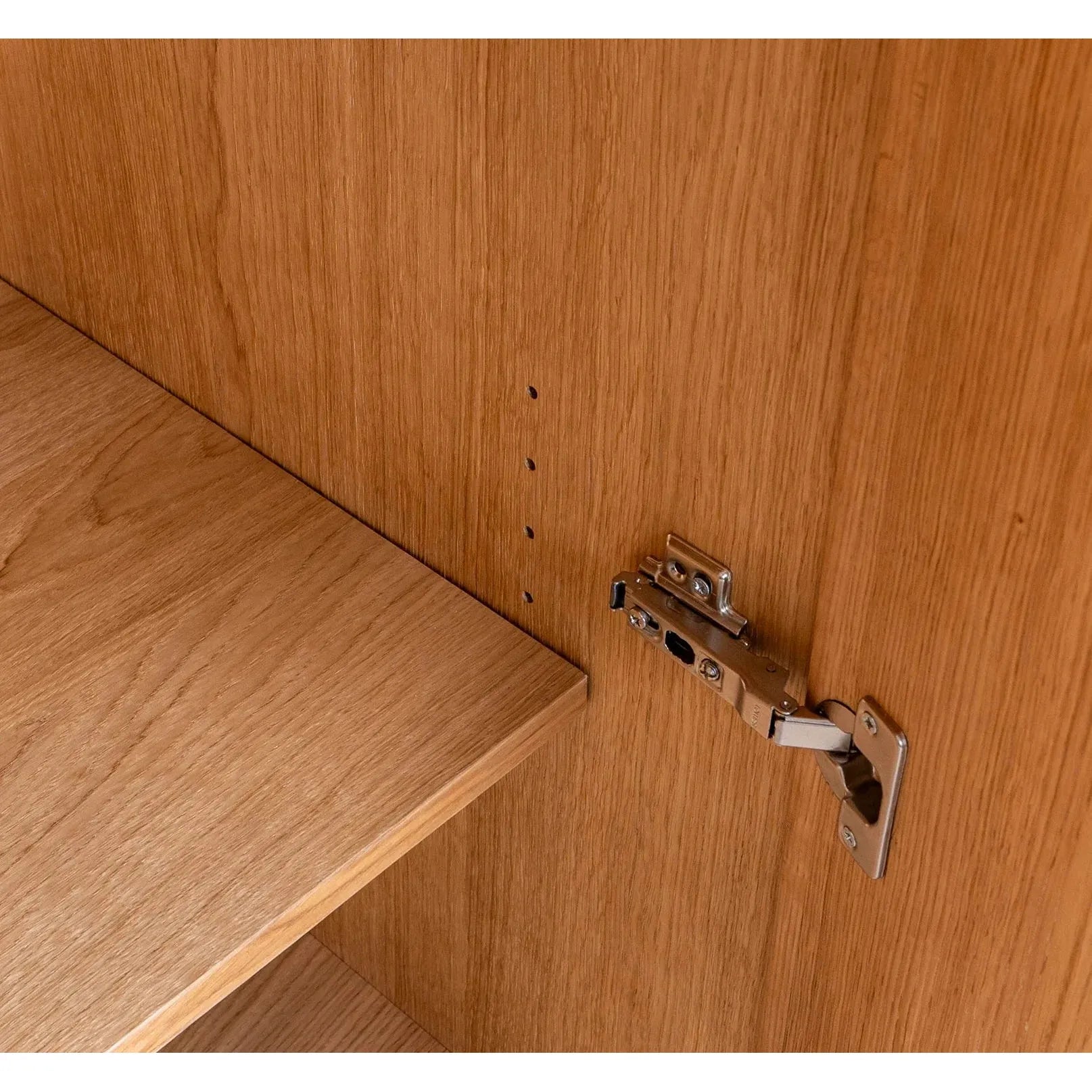 Fil Gardrop 3 Kapaklı