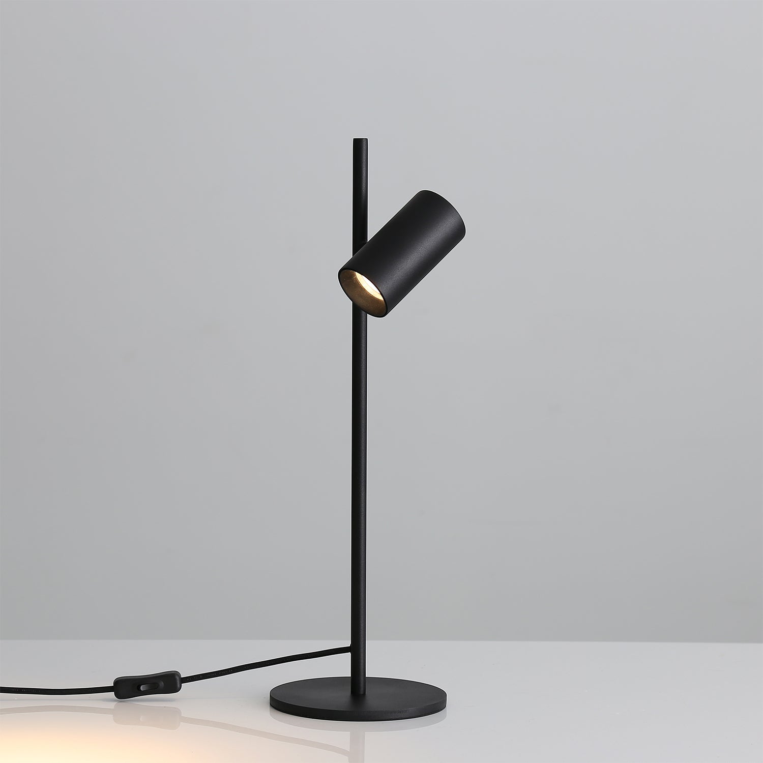 Gina Siyah Masa Lambası