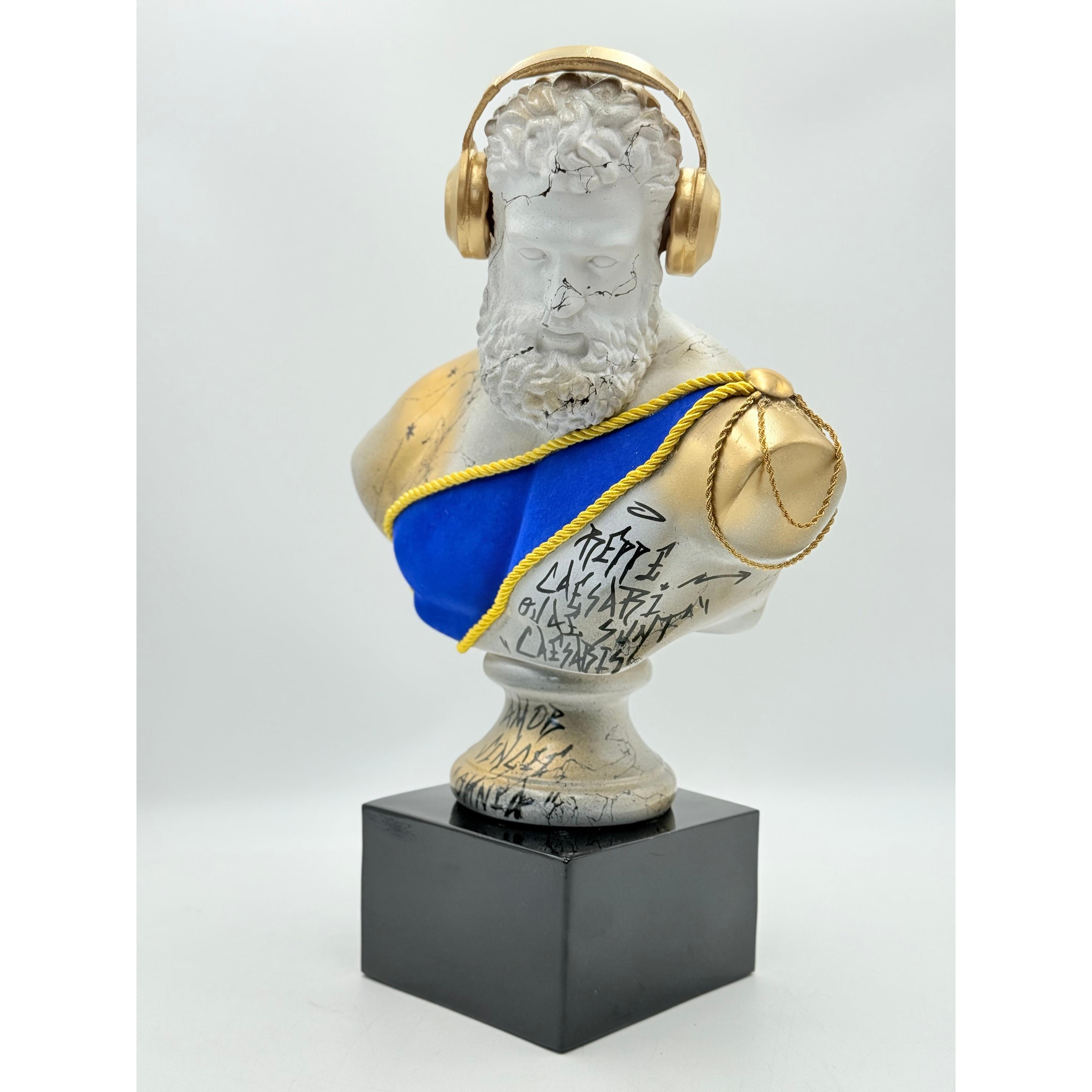 Gold Zincir Apoletli Dj Herkül Heykeli