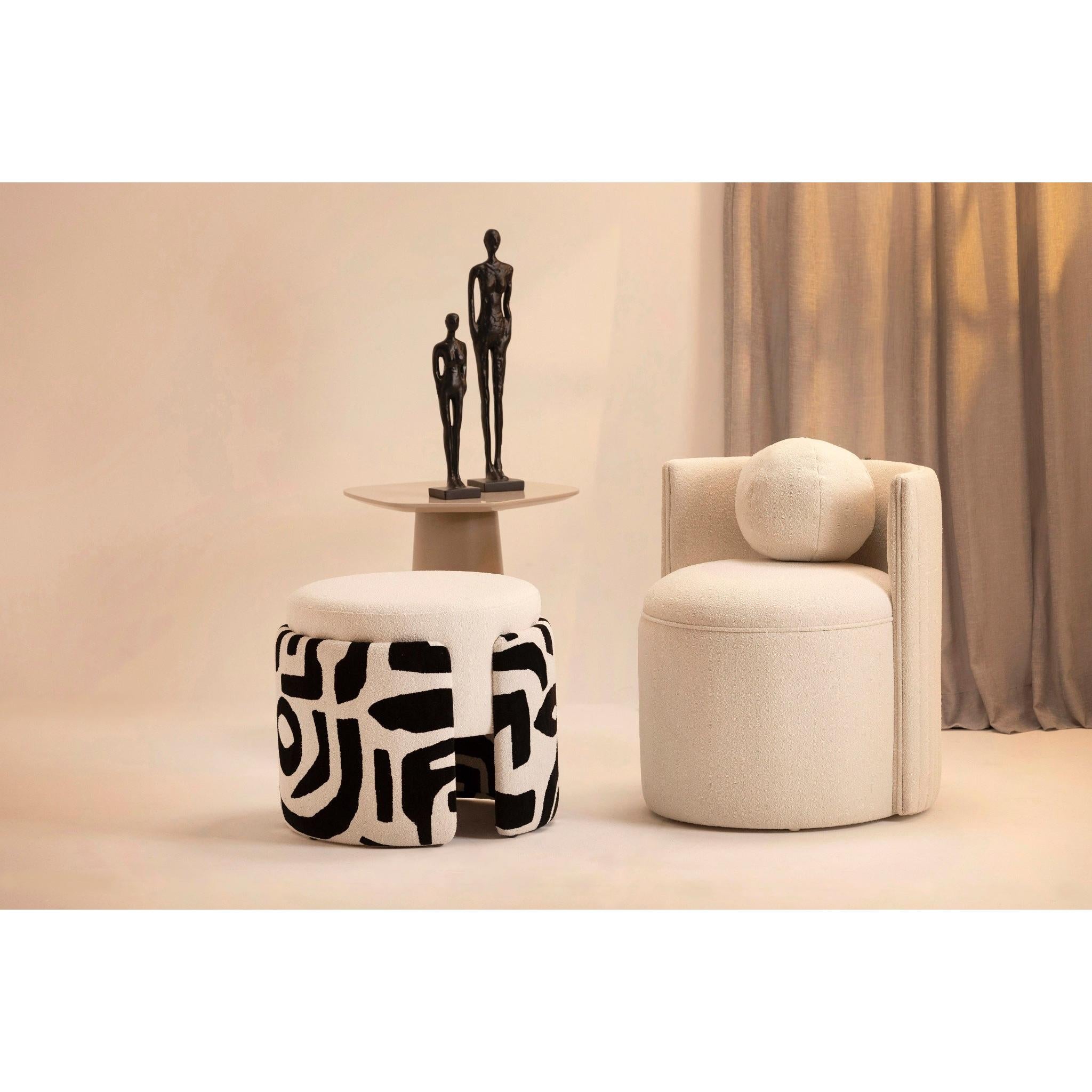 Graphica Bukle Kumaş Desenli Puf