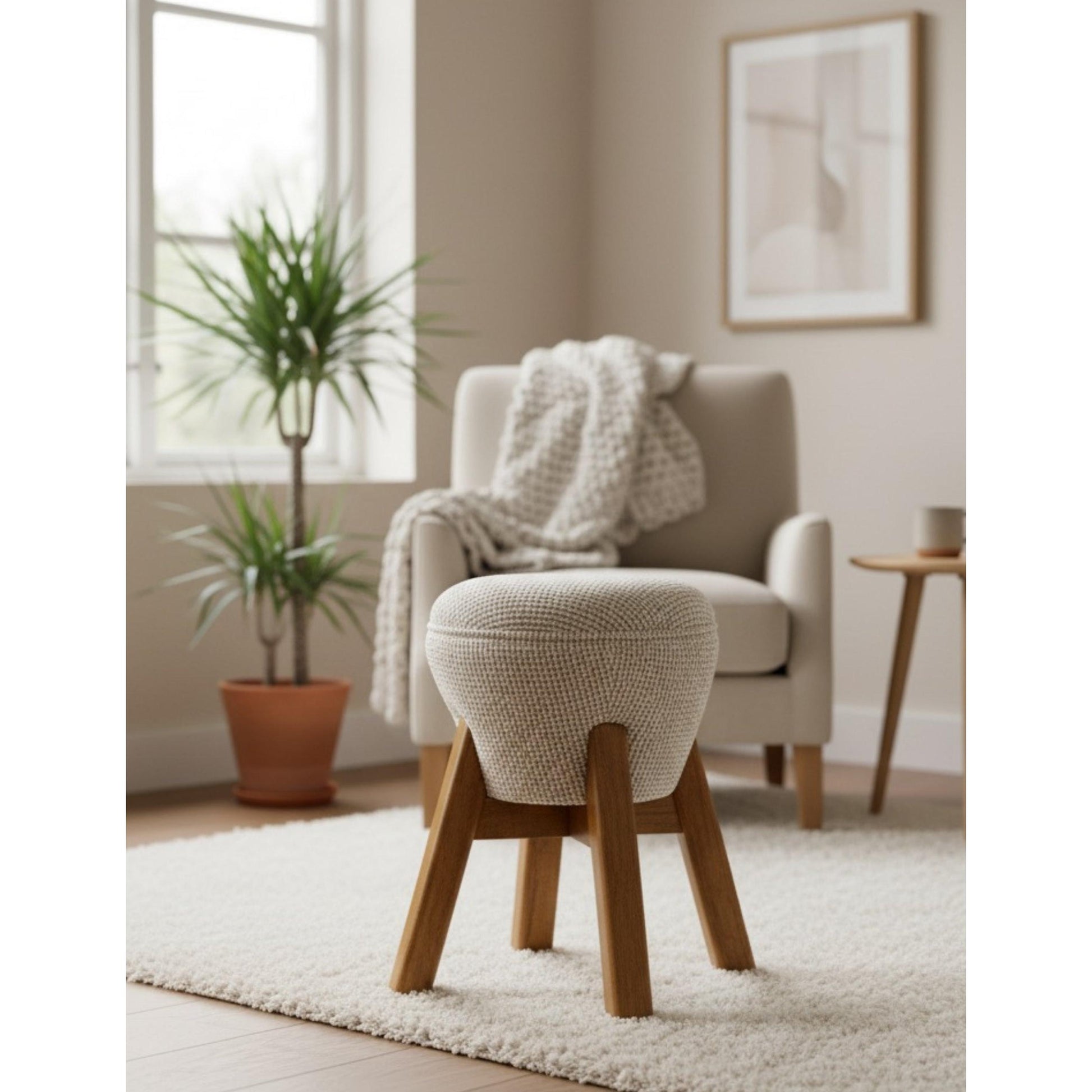 Hermod Ahşap Ayaklı Puf