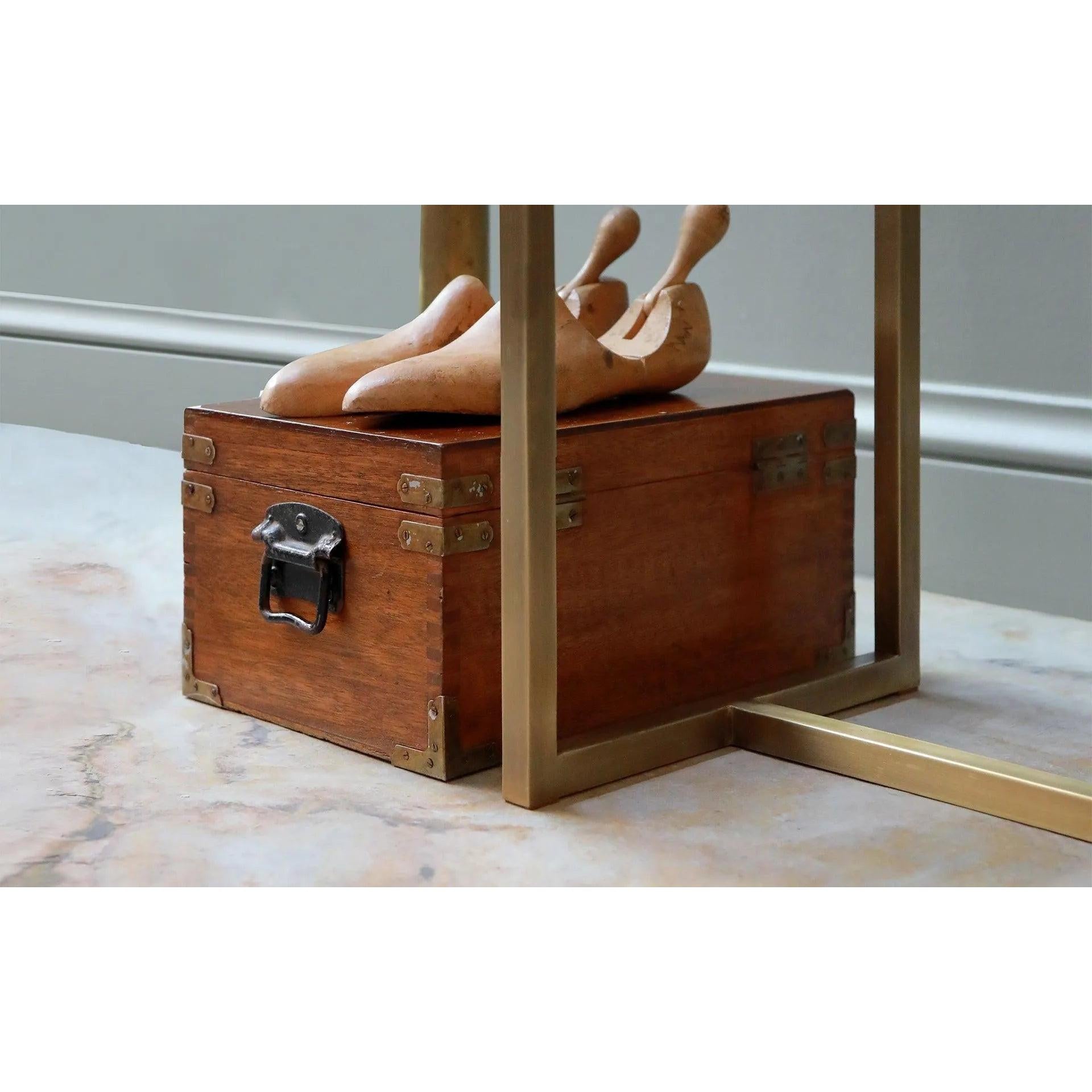 Hidden Dresuar Alexander Black