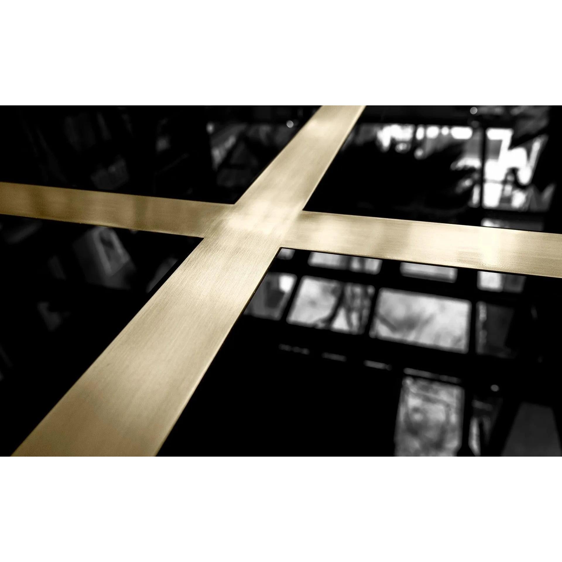 Hidden Yuvarlak Masa (Teşhir)