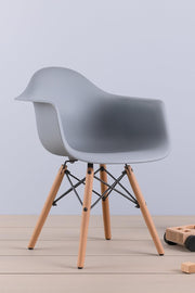 Iconic Kids Sandalye – Renkli Modern Çocuk Sandalyesi