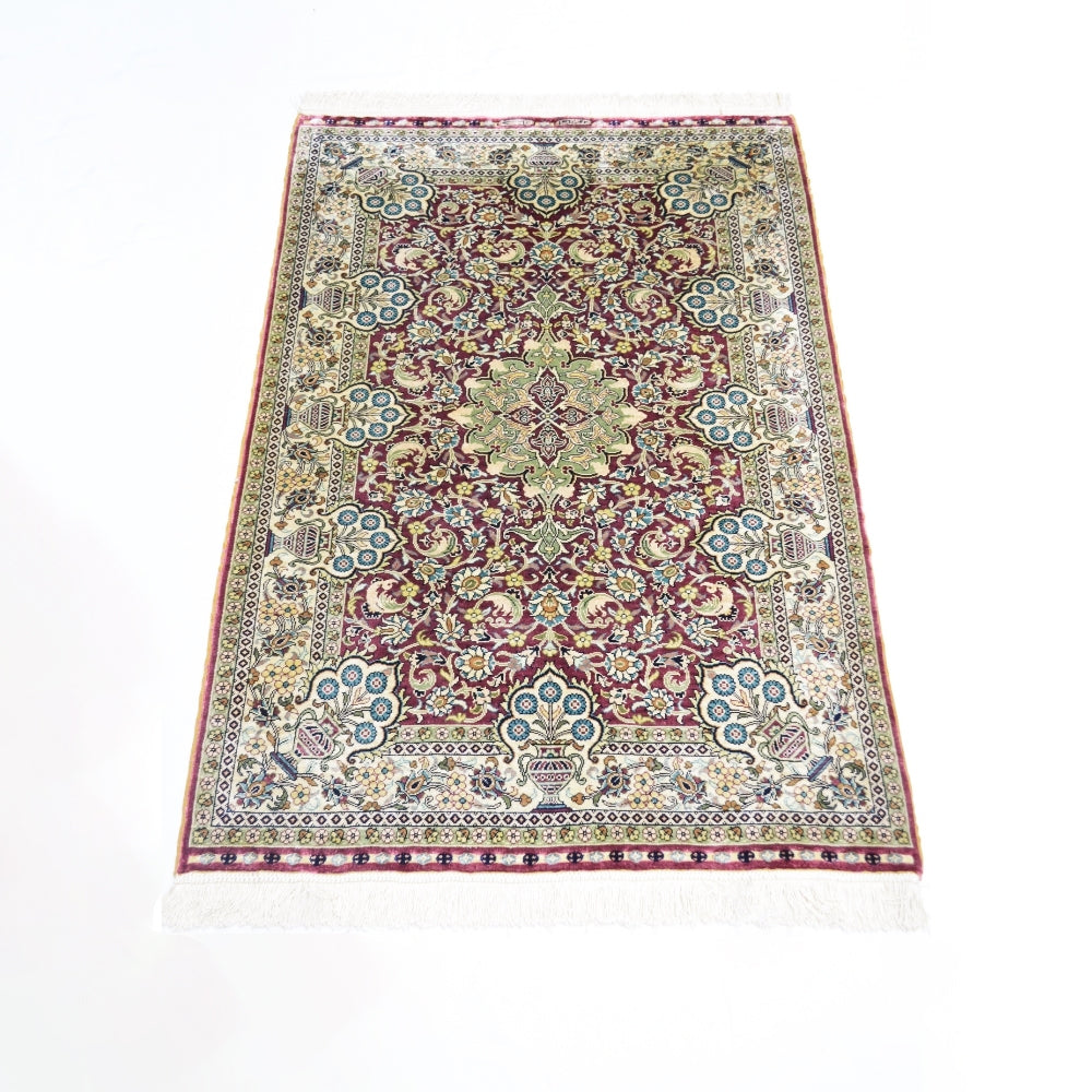İpekten El Dokuma Bordo Renk Madalyonlu Model Kayseri Halısı 76x110 Cm