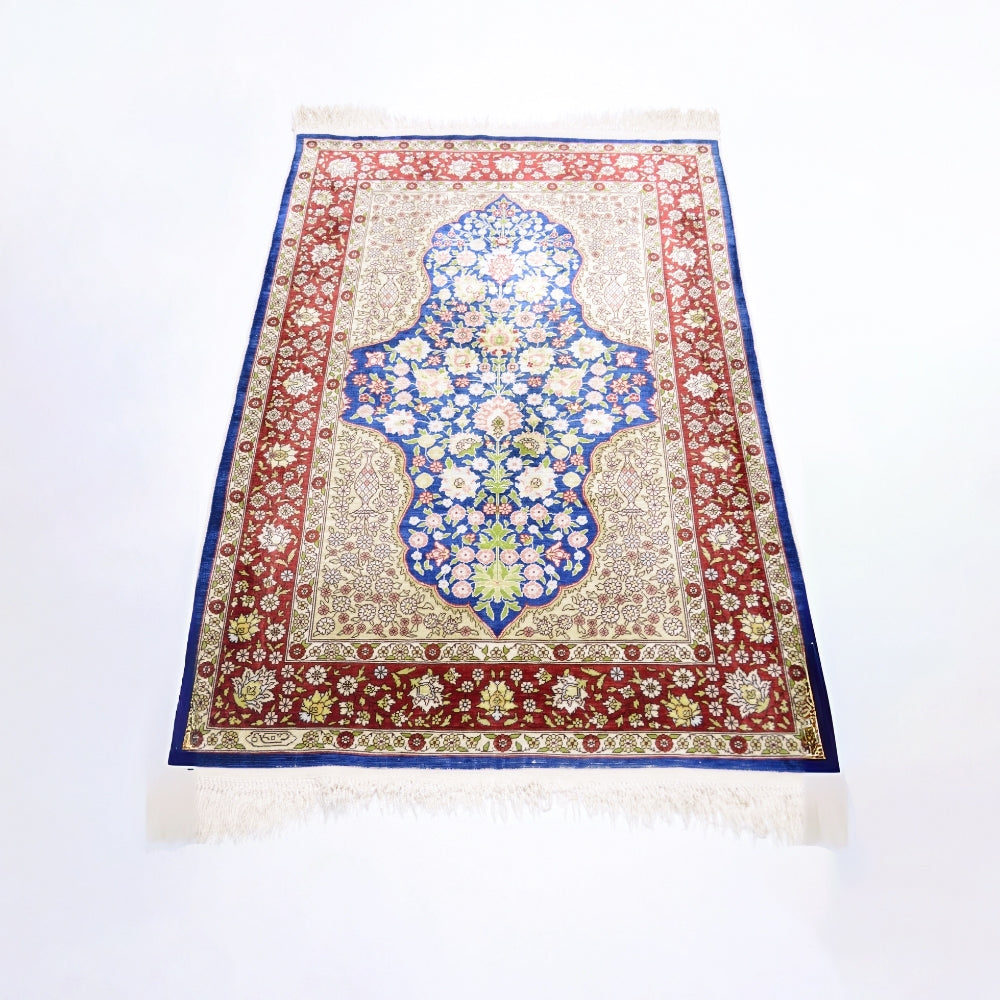 İpekten El Dokuma Çeşmi Bülbül Desenli Hereke Halısı 85x124 Cm