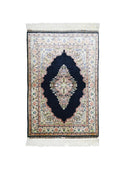İpekten El Dokuma Siyah Renk Madalyonlu Model Kayseri Halısı 76x111 Cm