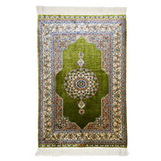 İpekten El Dokuma Yeşil Renk Göbekli Model Hereke Halısı 76x110 Cm