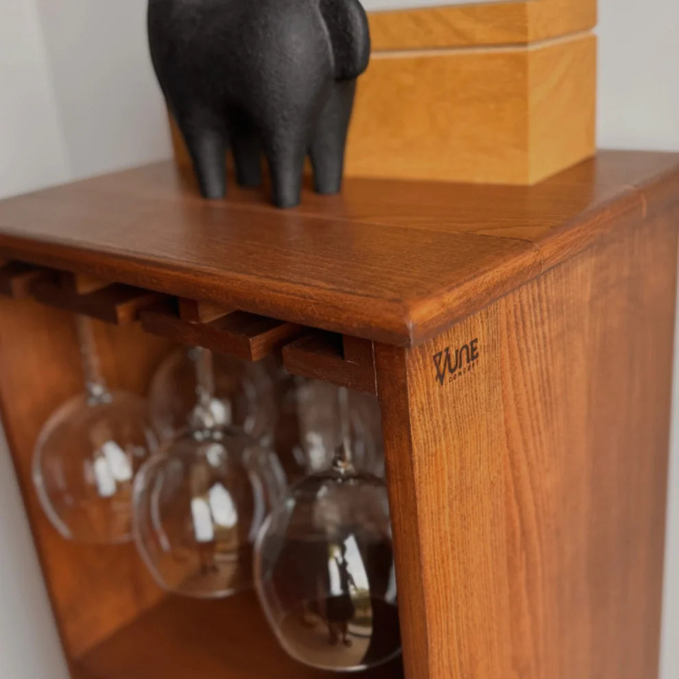 Janissa Masif Ahşap Şarap Standı