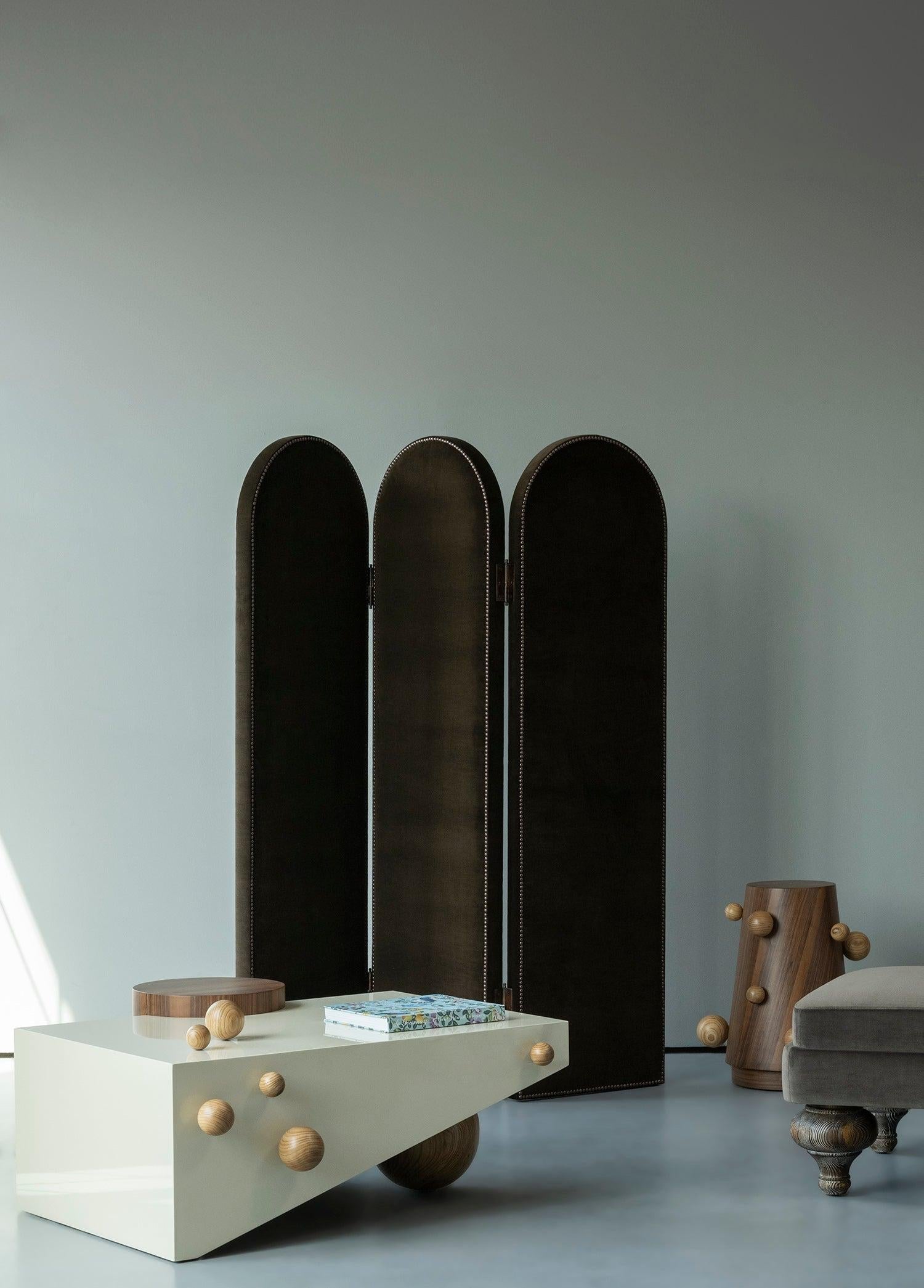 Kadife Kahverengi Masif Ahşap Paravan