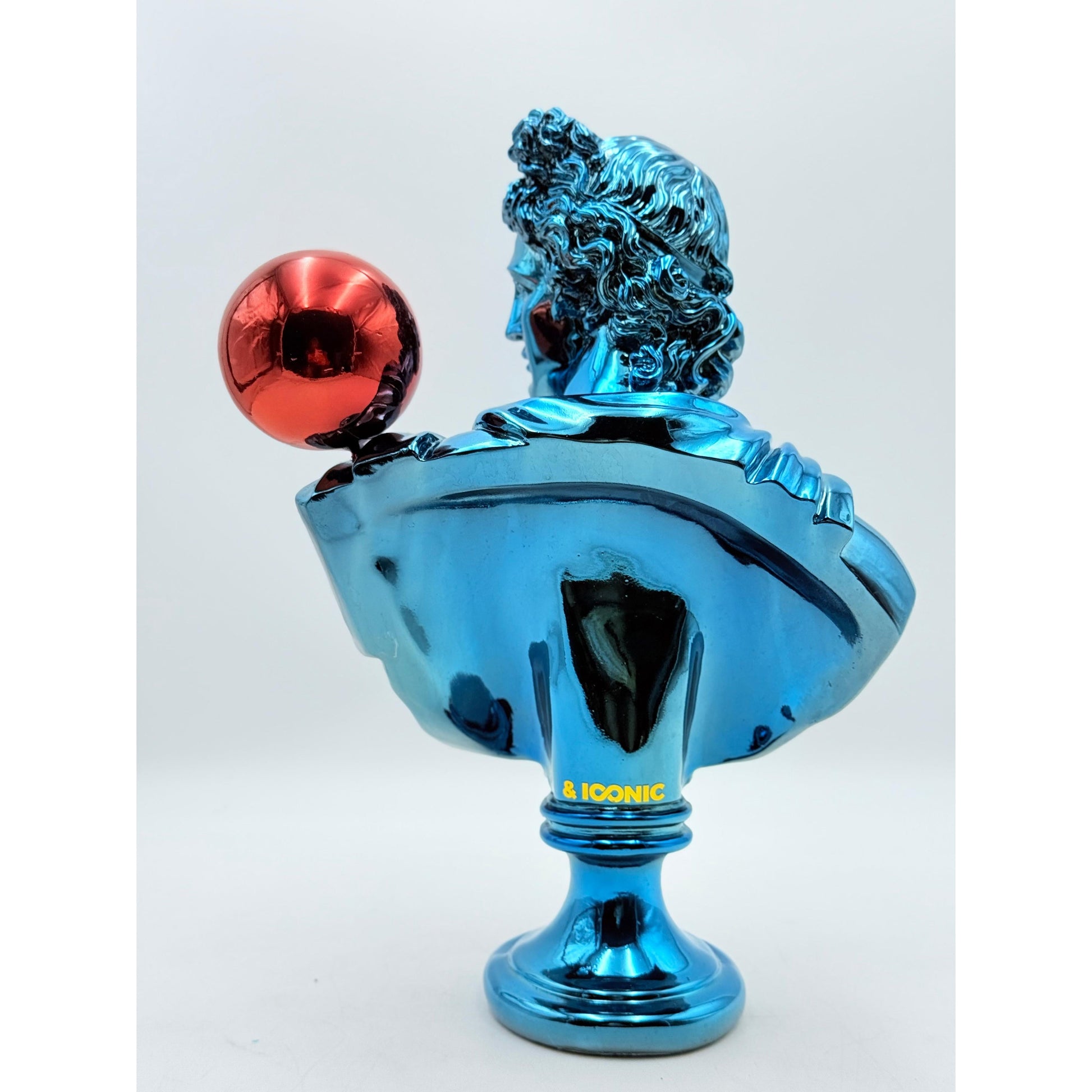 Kırmızı Balon Detaylı Mavi Krom Apollo Heykeli