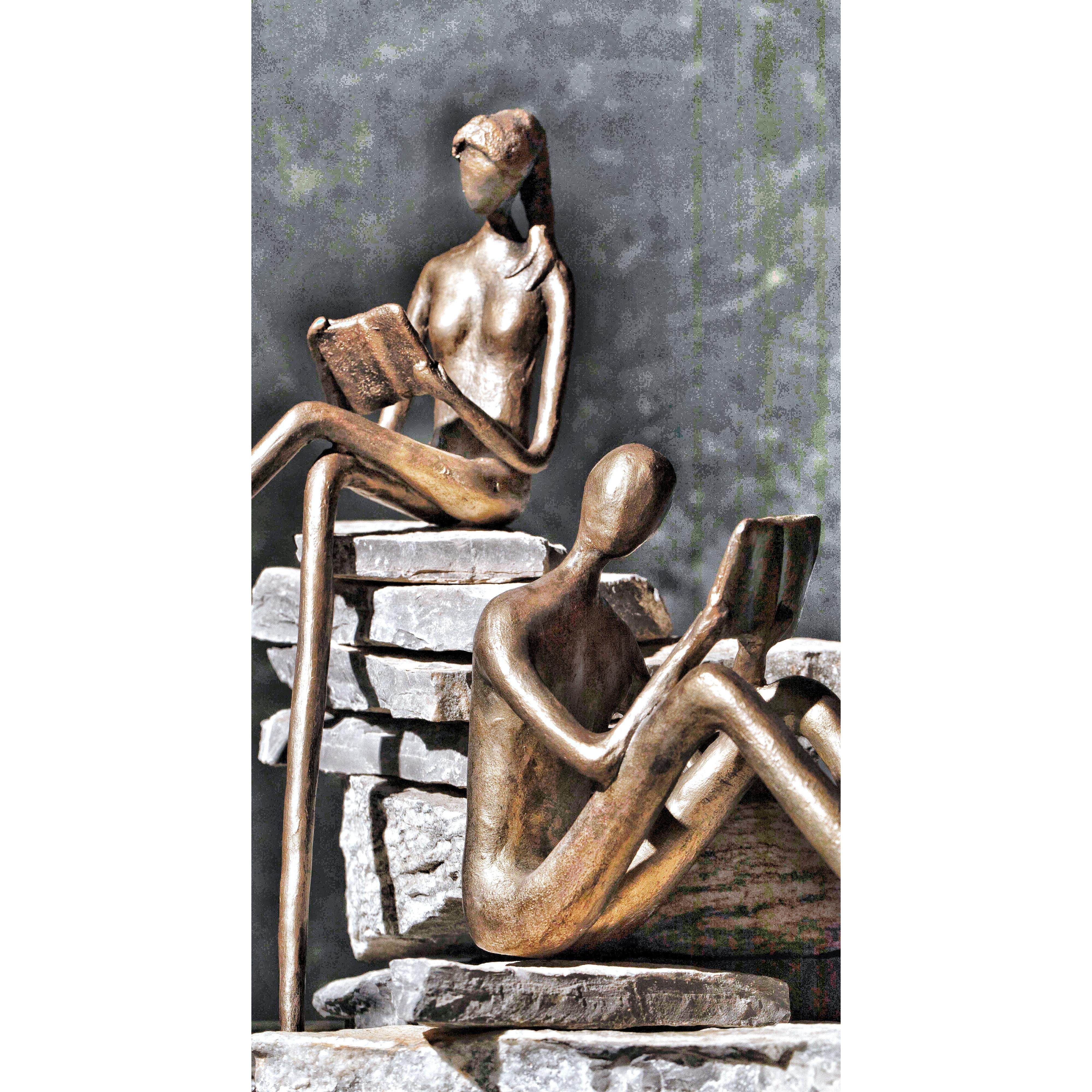 Kitap Okuyan Çift Heykel