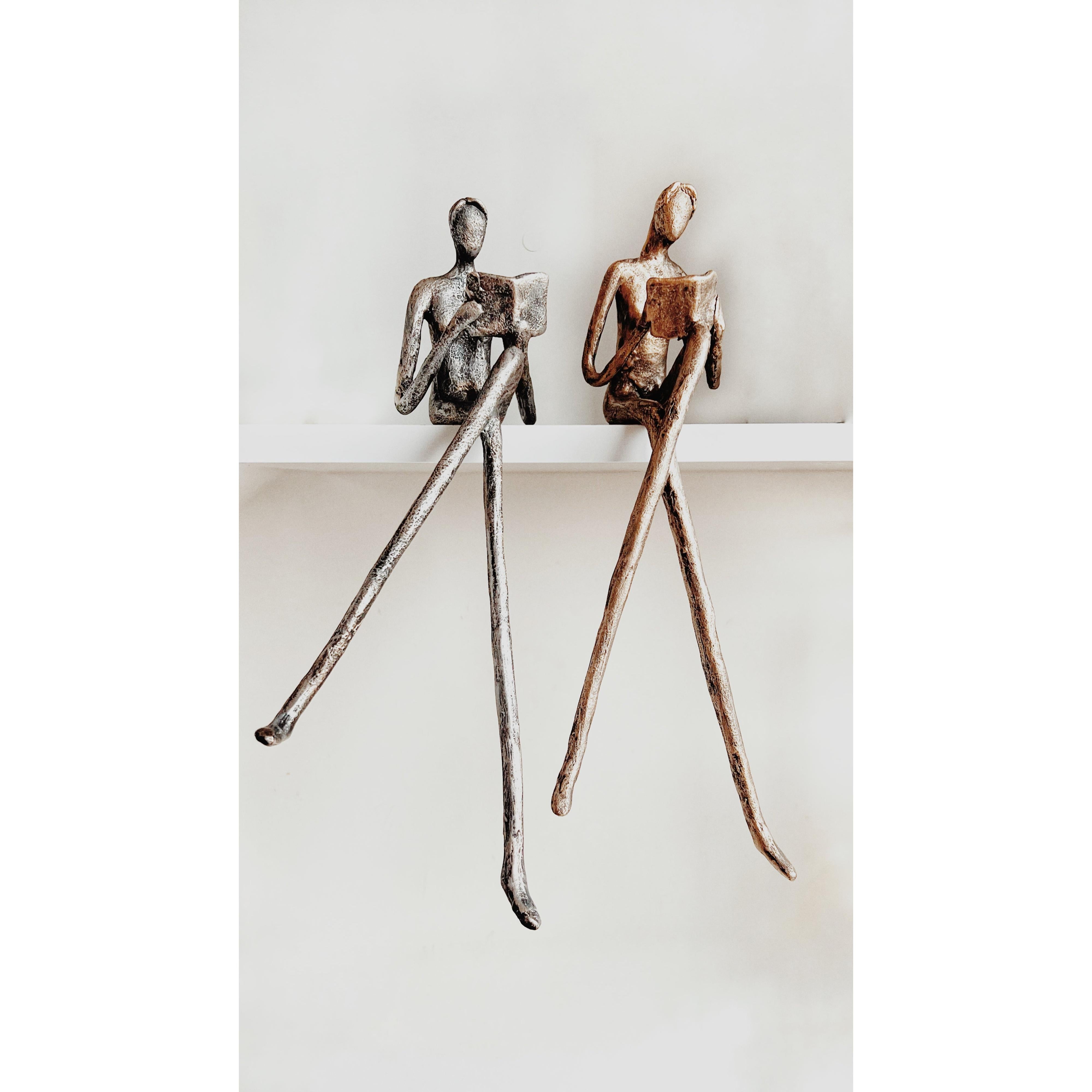 Kitap Okuyan Kadın Heykel