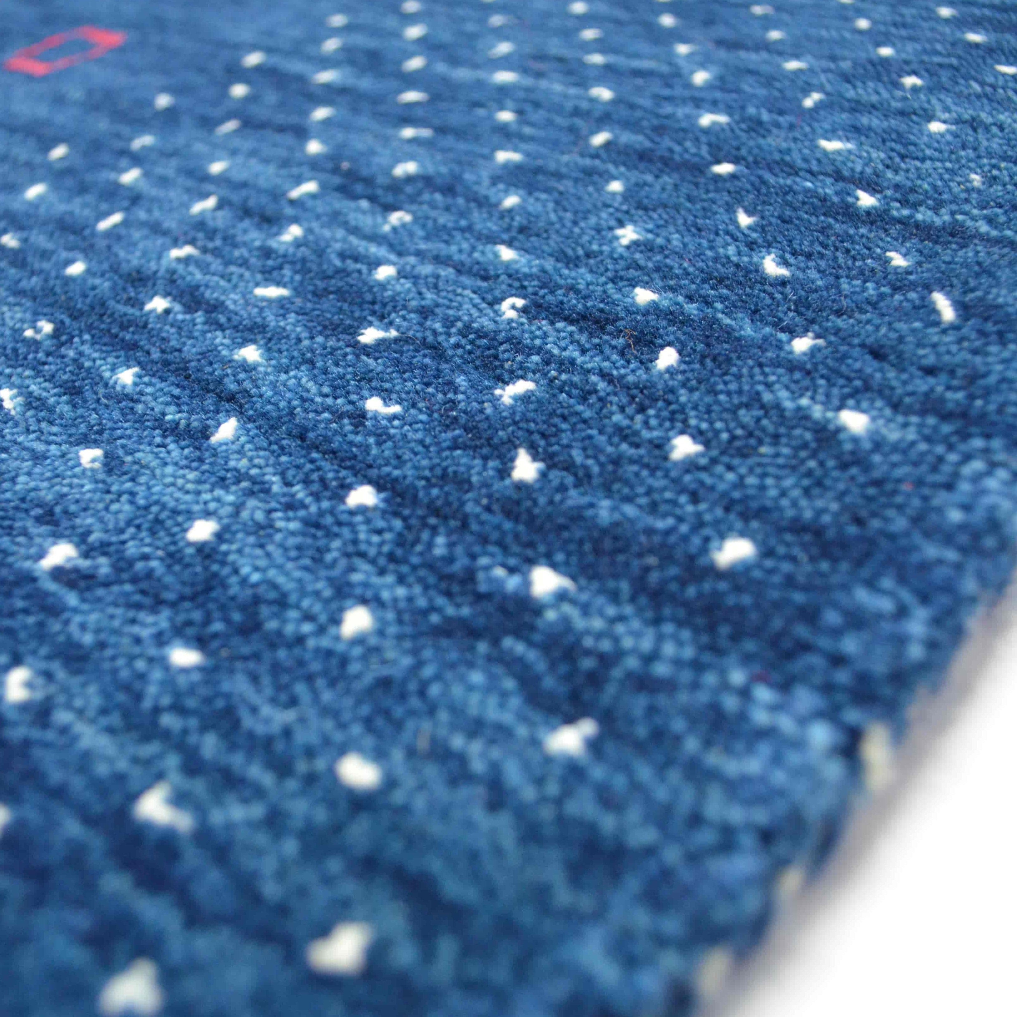 Lori Yünden El Dokuma Etnik Desenli Modern Halı