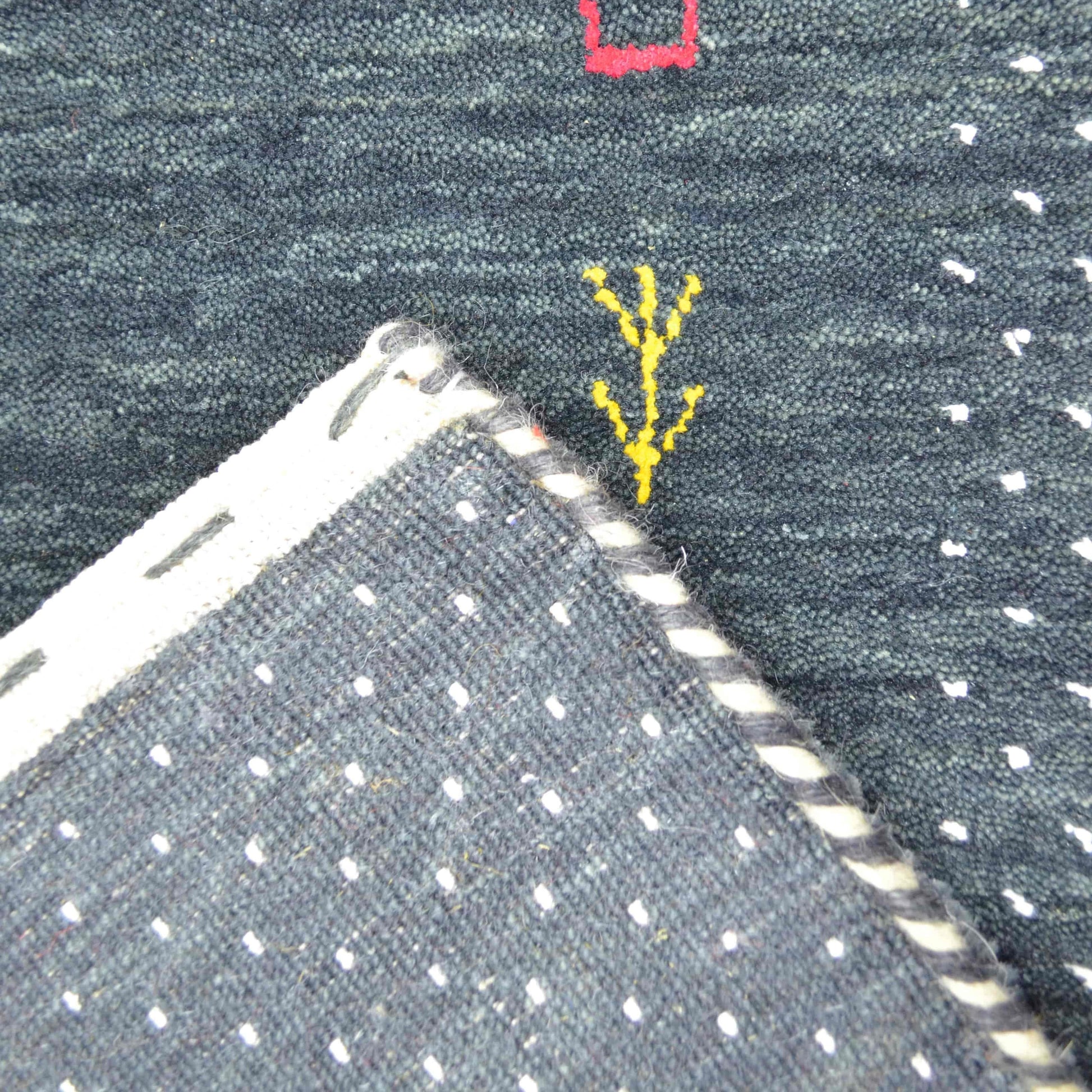 Lori Yünden El Dokuma Etnik Desenli Modern Halı