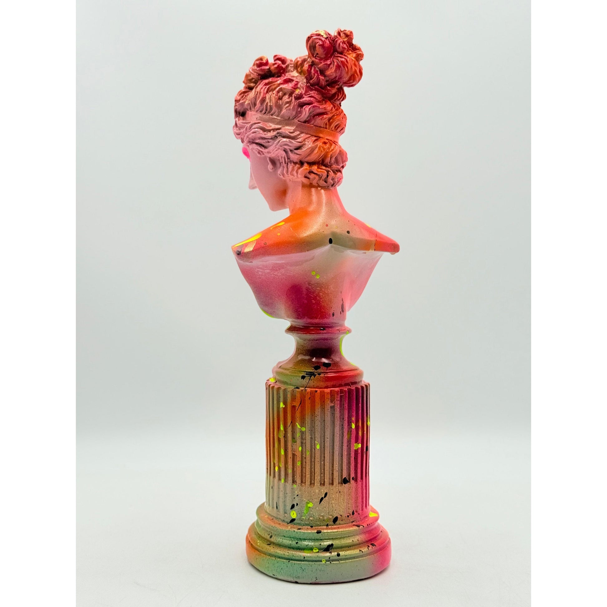 Love Venus – Pembe Geçişli Özel Tasarım Heykel