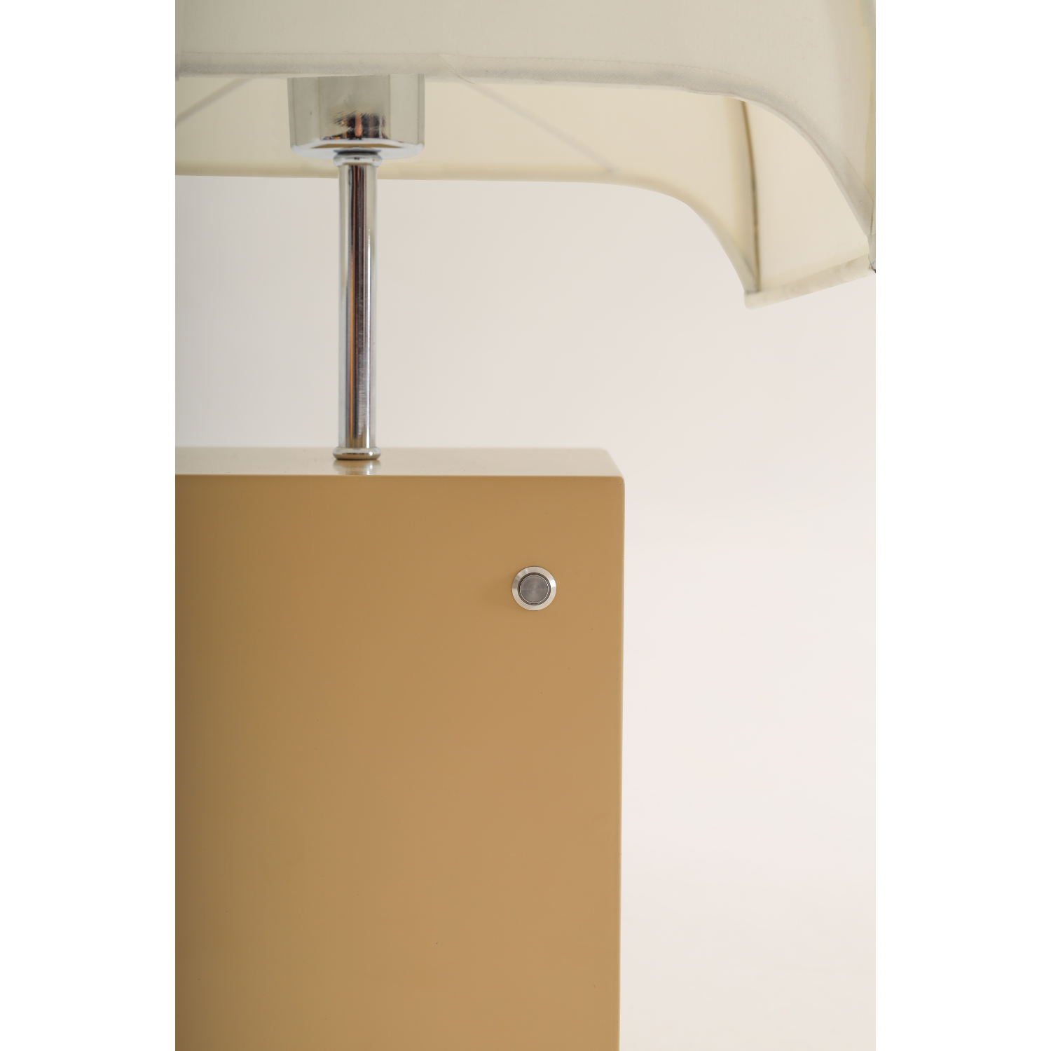 Luminara Masa Lambası