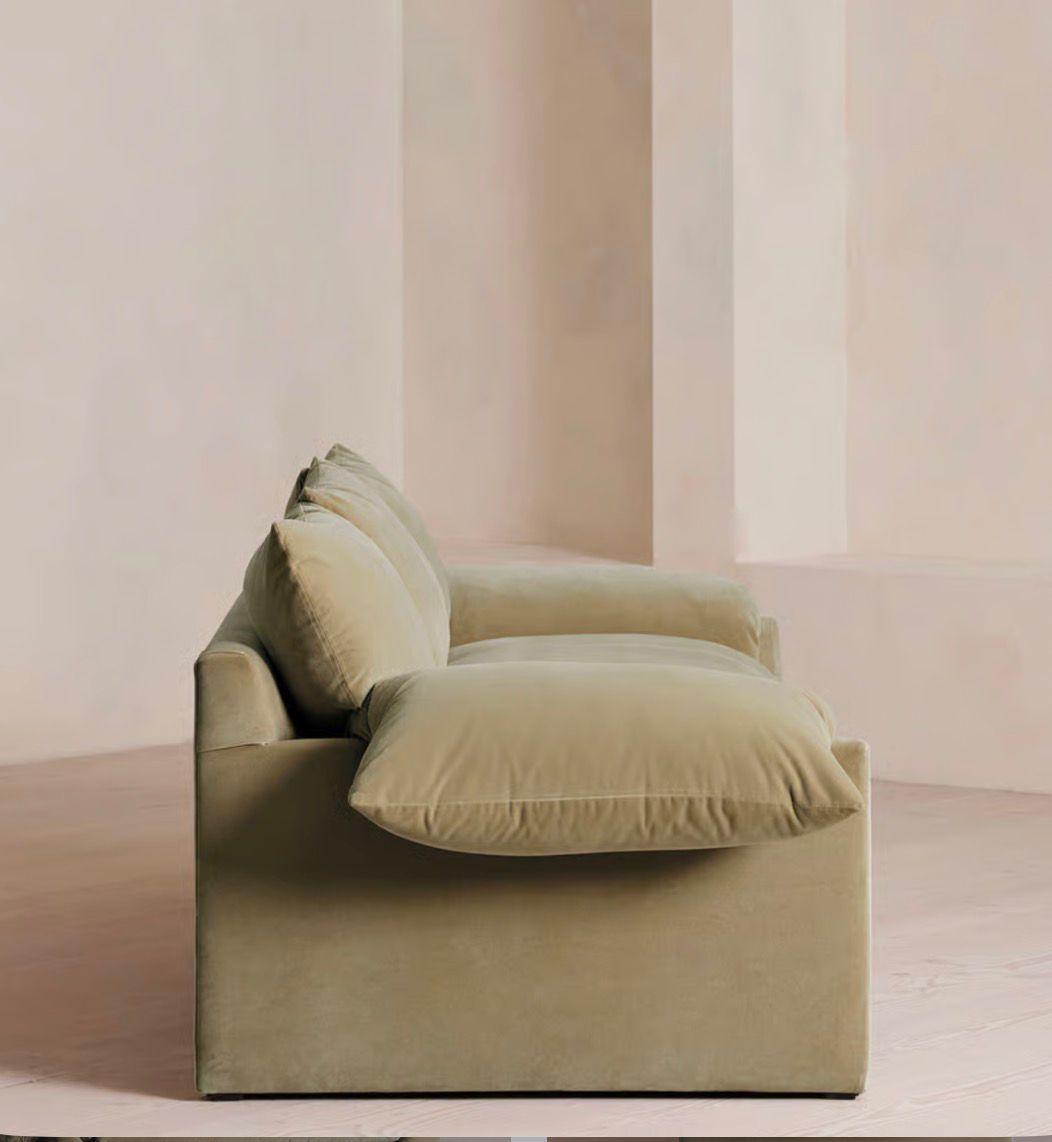 Lumira Kadife Sofa