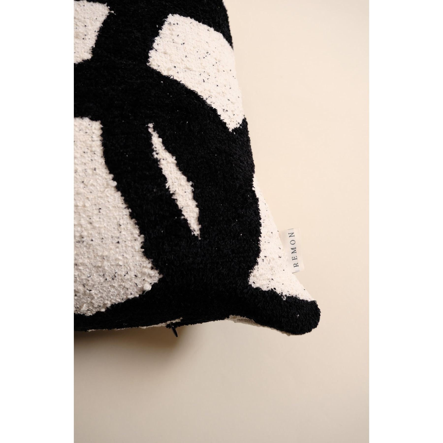 Merlin Kuş Tüyü Kırlent - Siyah Beyaz