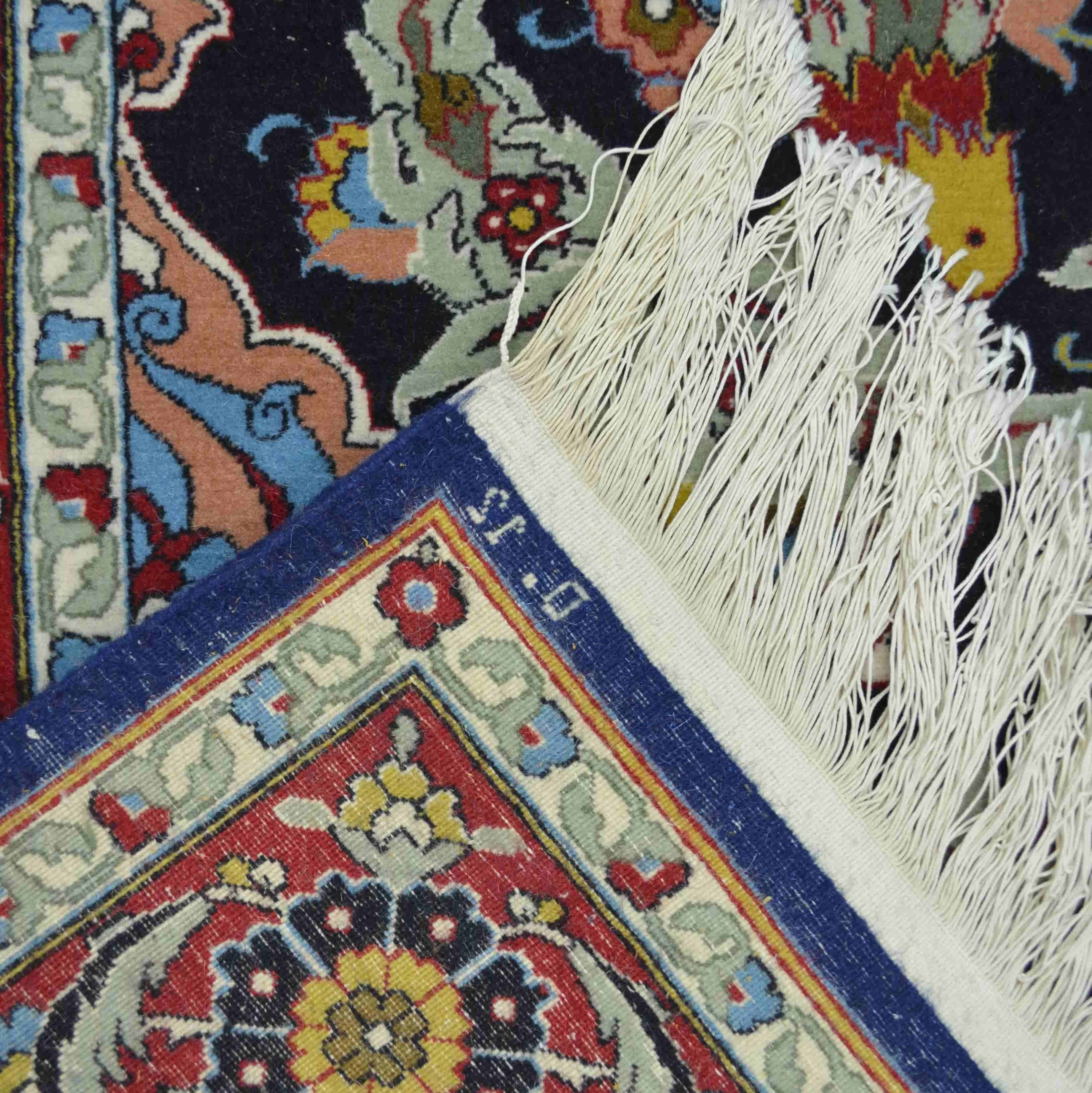 Mihrap Ve Kuş Desenli El Dokuma Hereke Halısı