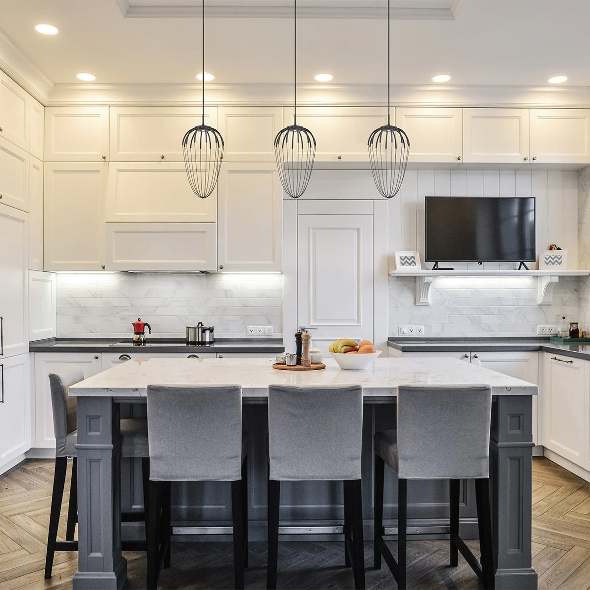 Modern Ledli Zincir Sarkıt