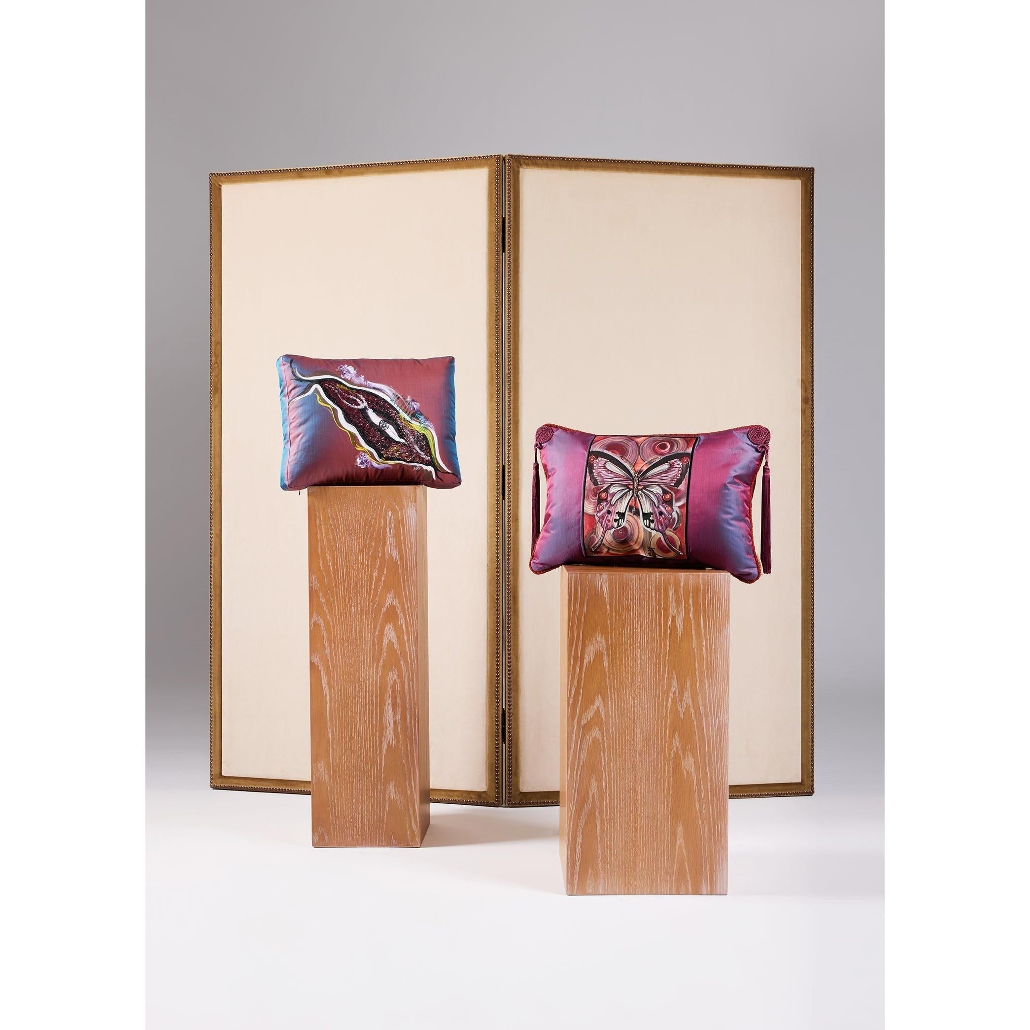 Mor İpek Degrade Soyut Göz El Boyaması Kırlent