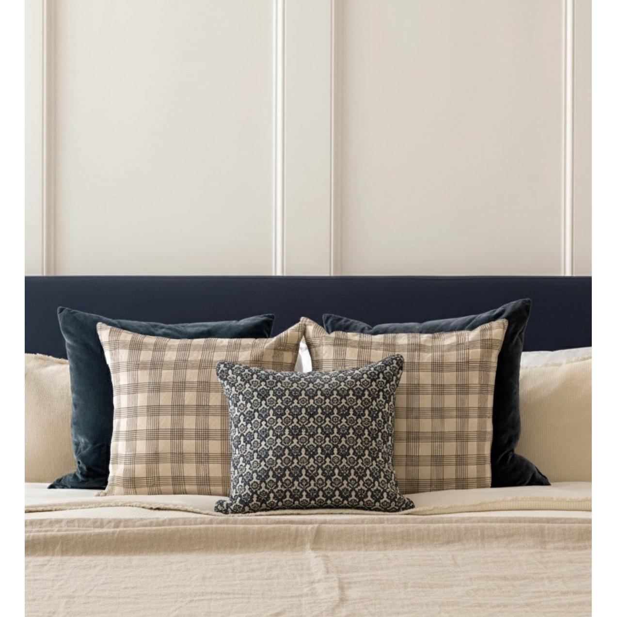 Mot Kadife Yastık Kılıfı