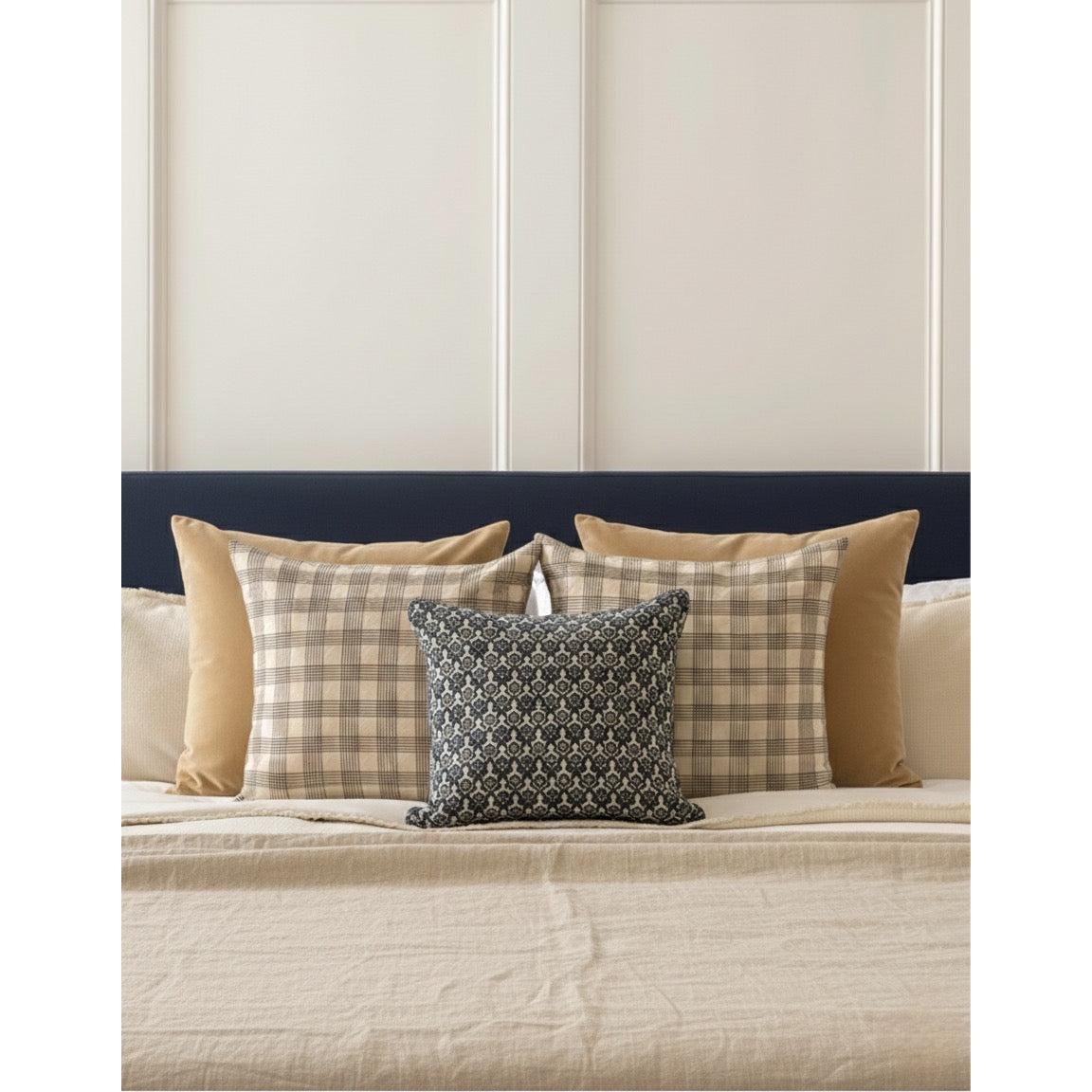 Mot Kadife Yastık Kılıfı