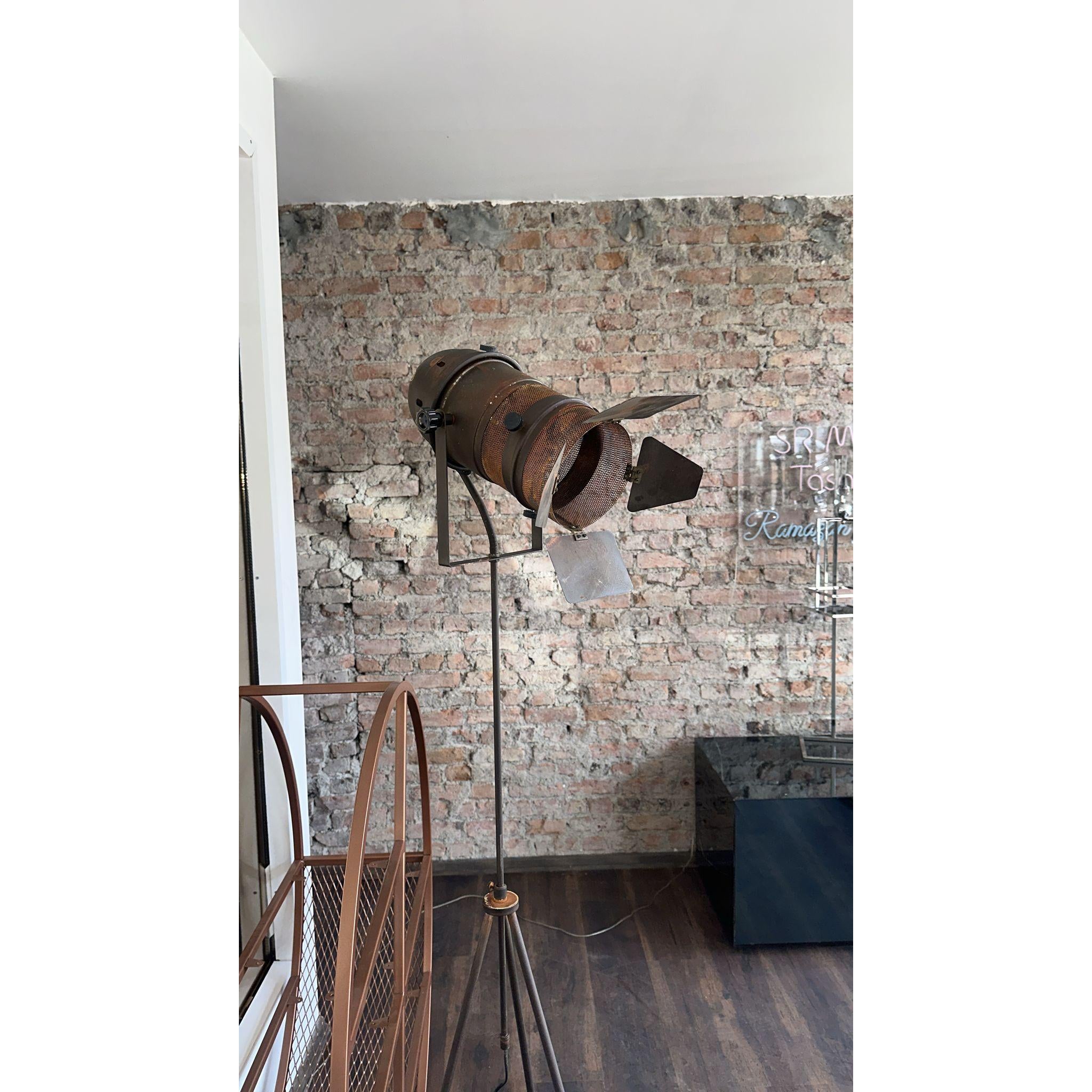 Mystery Kamera Endüstriyel Lambader