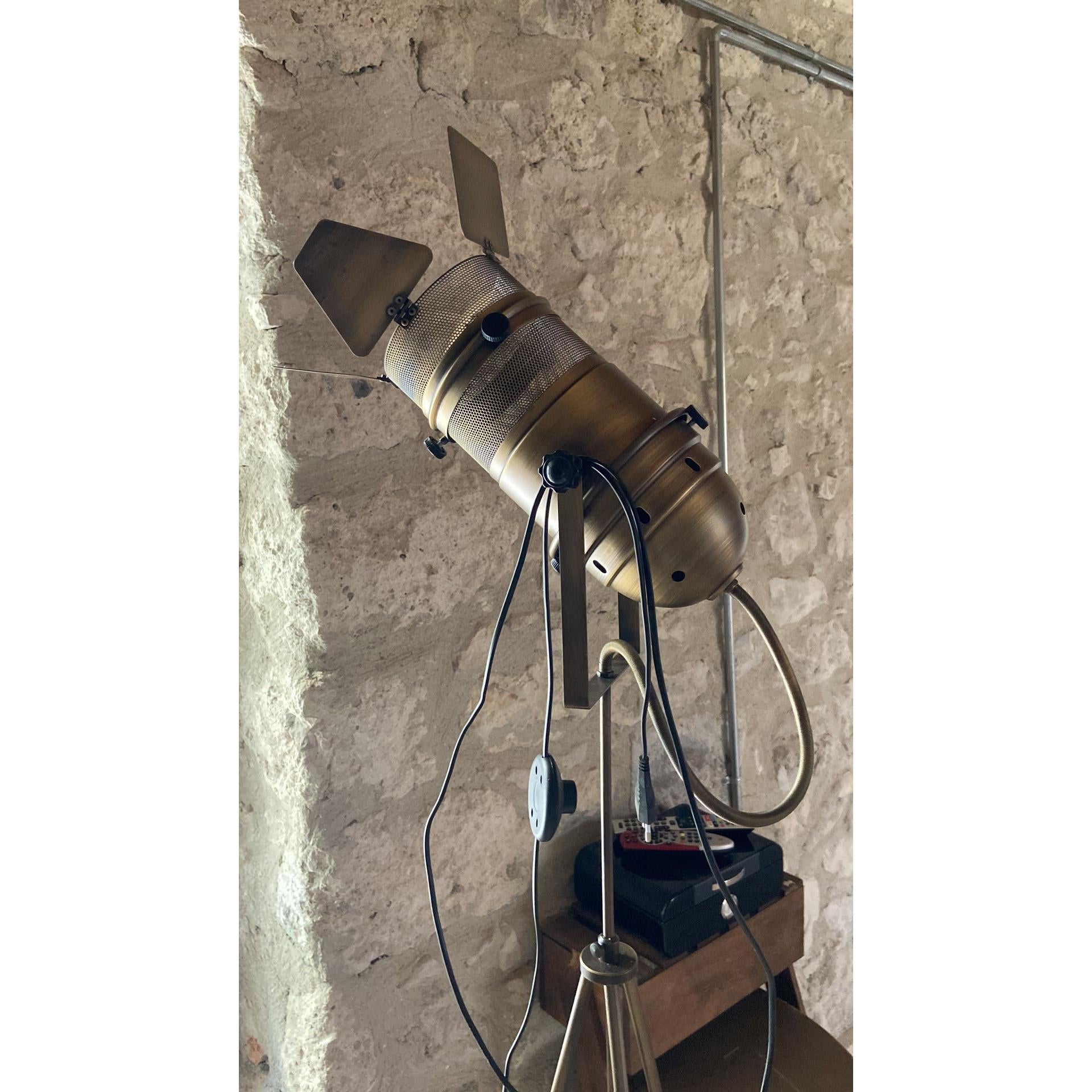 Mystery Kamera Endüstriyel Lambader