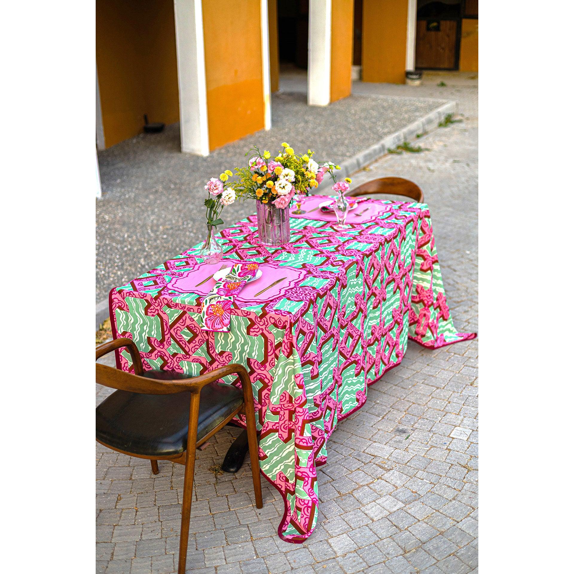 Mystical Garden Masa Örtüsü