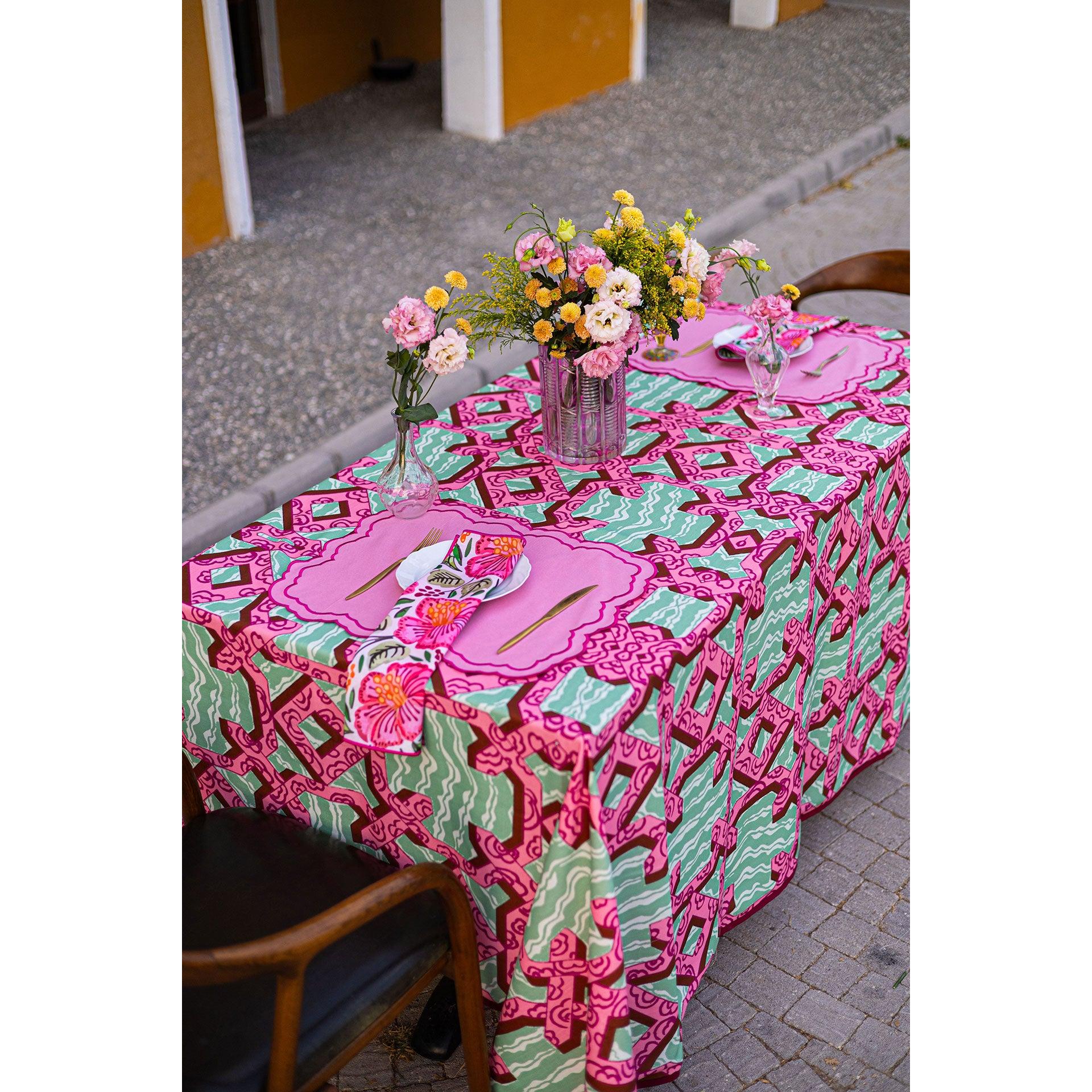 Mystical Garden Masa Örtüsü