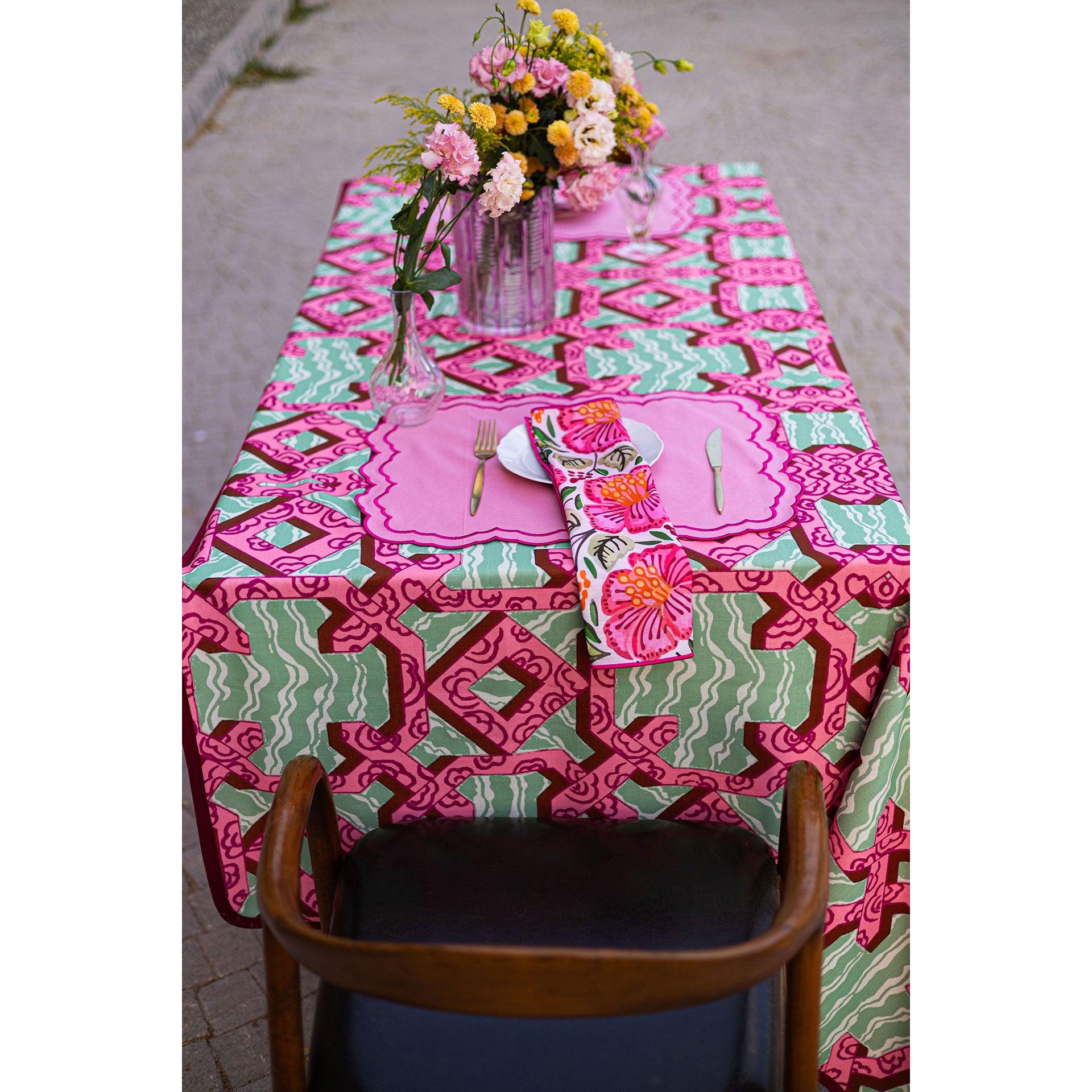 Mystical Garden Masa Örtüsü