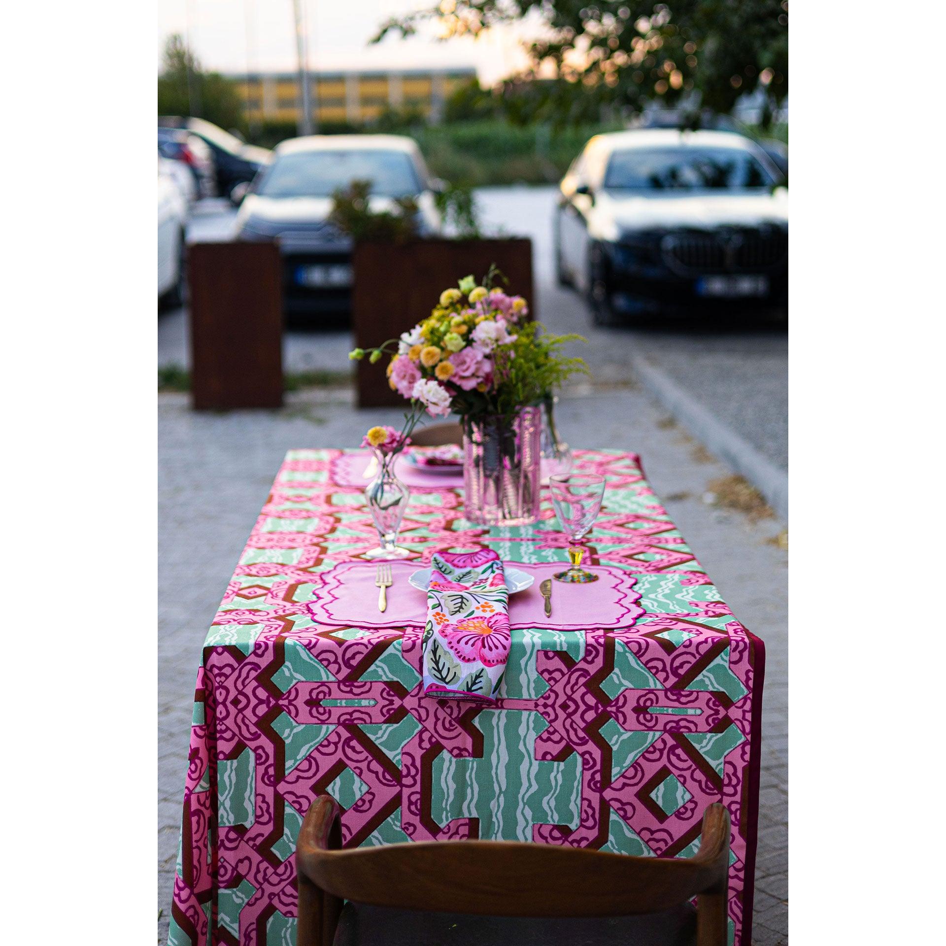 Mystical Garden Masa Örtüsü