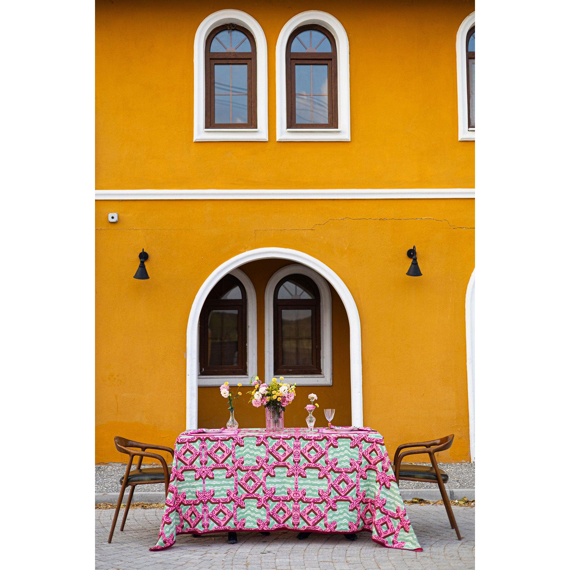 Mystical Garden Masa Örtüsü