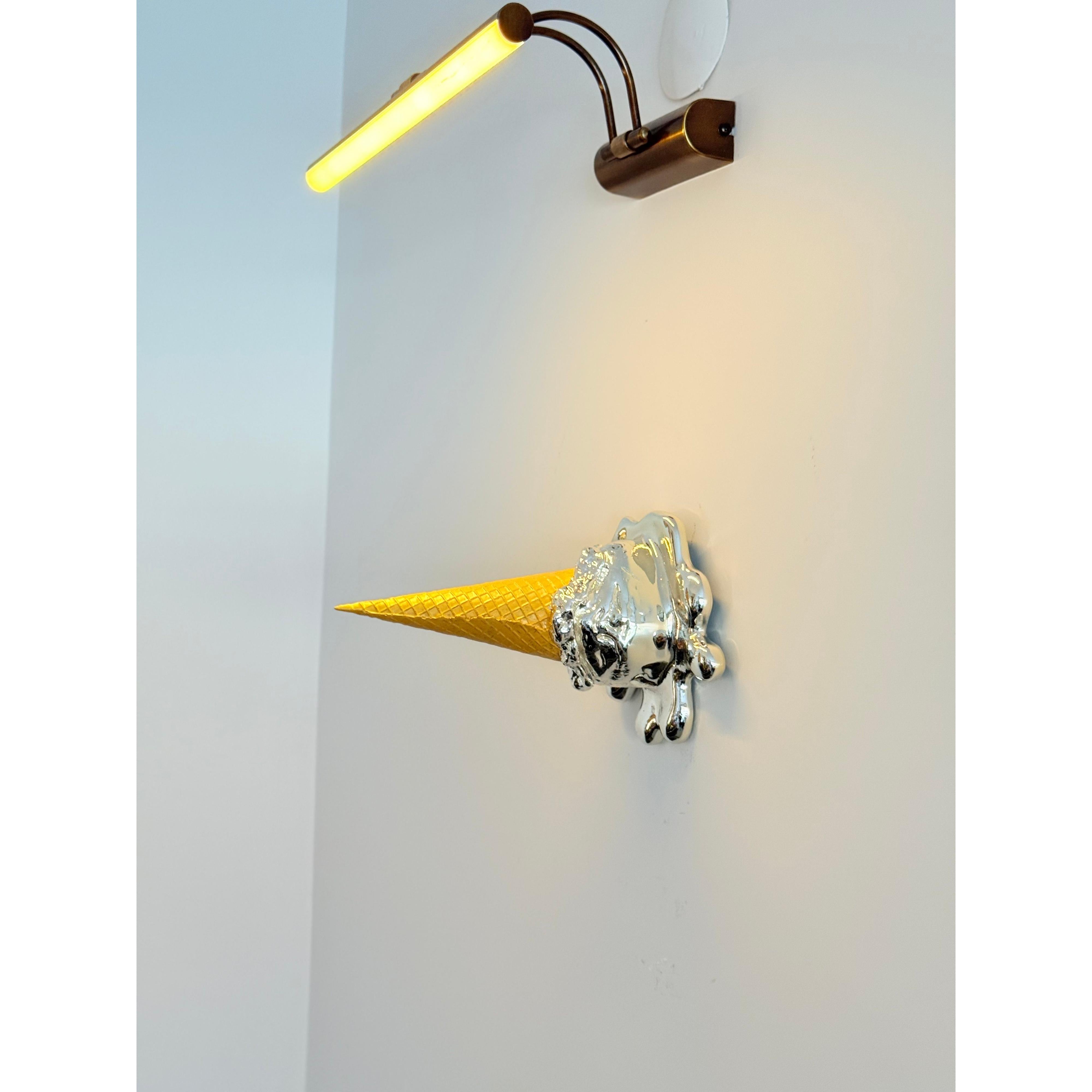 Opps! No.1 – Gümüş Krom Kaplama Dondurma Heykeli