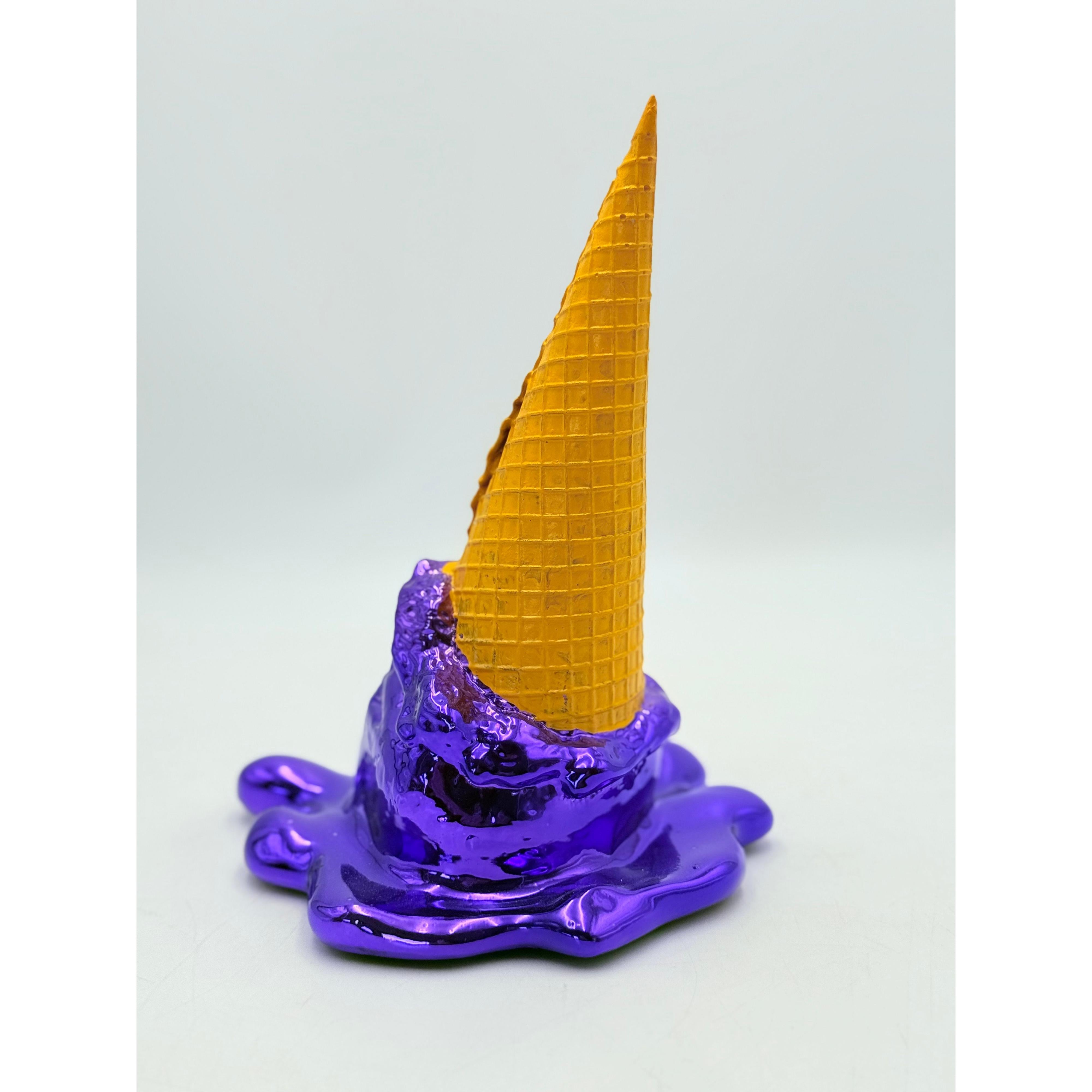 Opps! No.1 – Mor Krom Kaplama Dondurma Heykeli