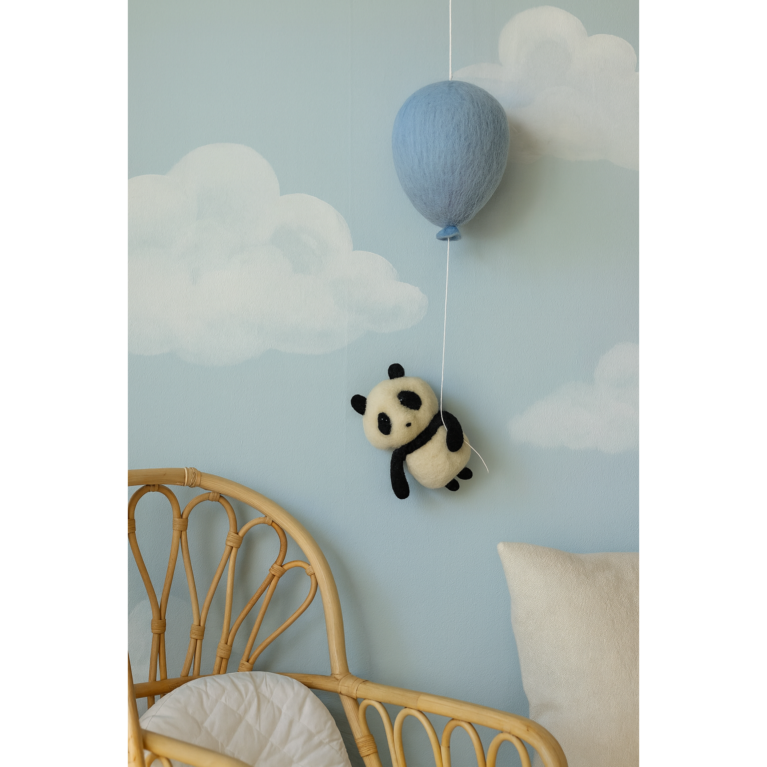 Panda'nın Mavi Balon Düşü Duvar Süsü