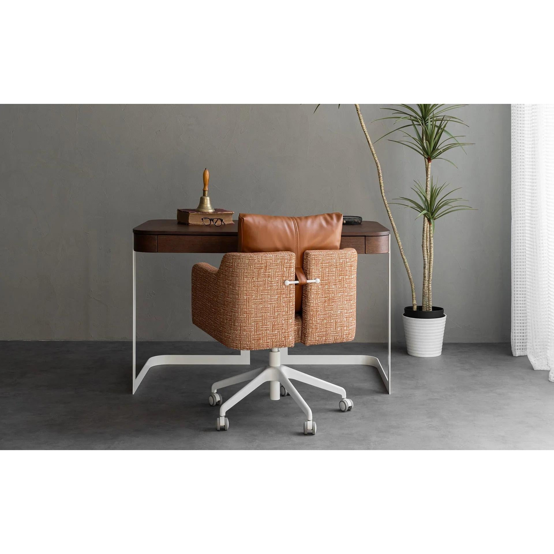 Papillonne Study Desk